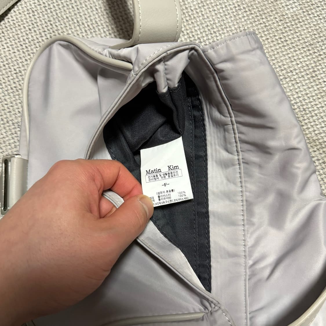 마땡킴 라이트 그레이 미니 버클백 상품이미지5