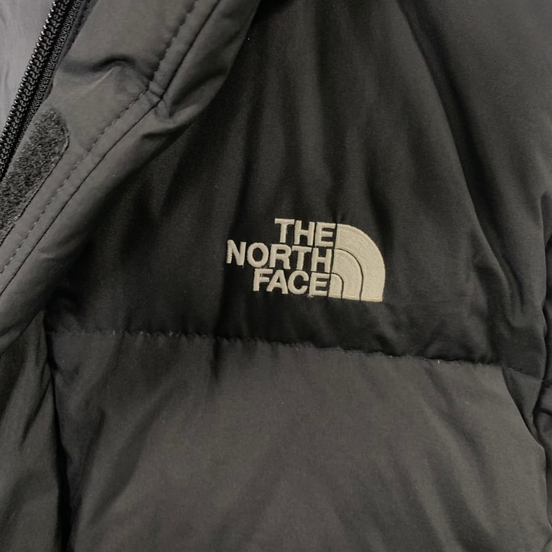 노스페이스 로고 블랙 후드 패딩 상품이미지4