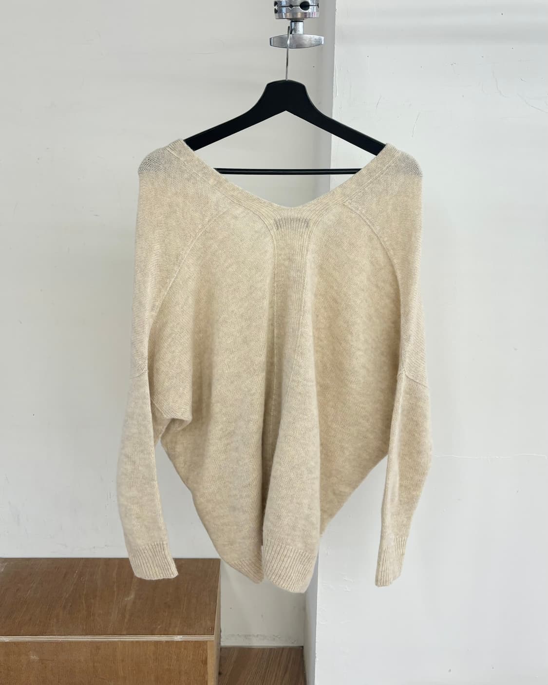 주카 아이보리 케시미어 혼방 브이넥 가디건 상품이미지6
