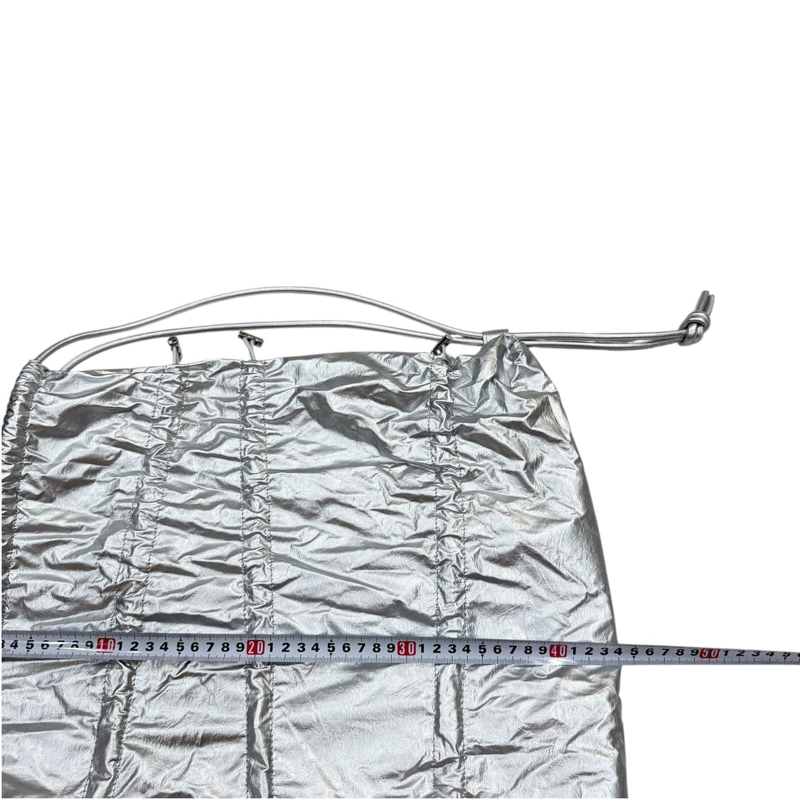 OIOI 코스모 로고 셔링 짐색 가방 실버 그레이 상품이미지9