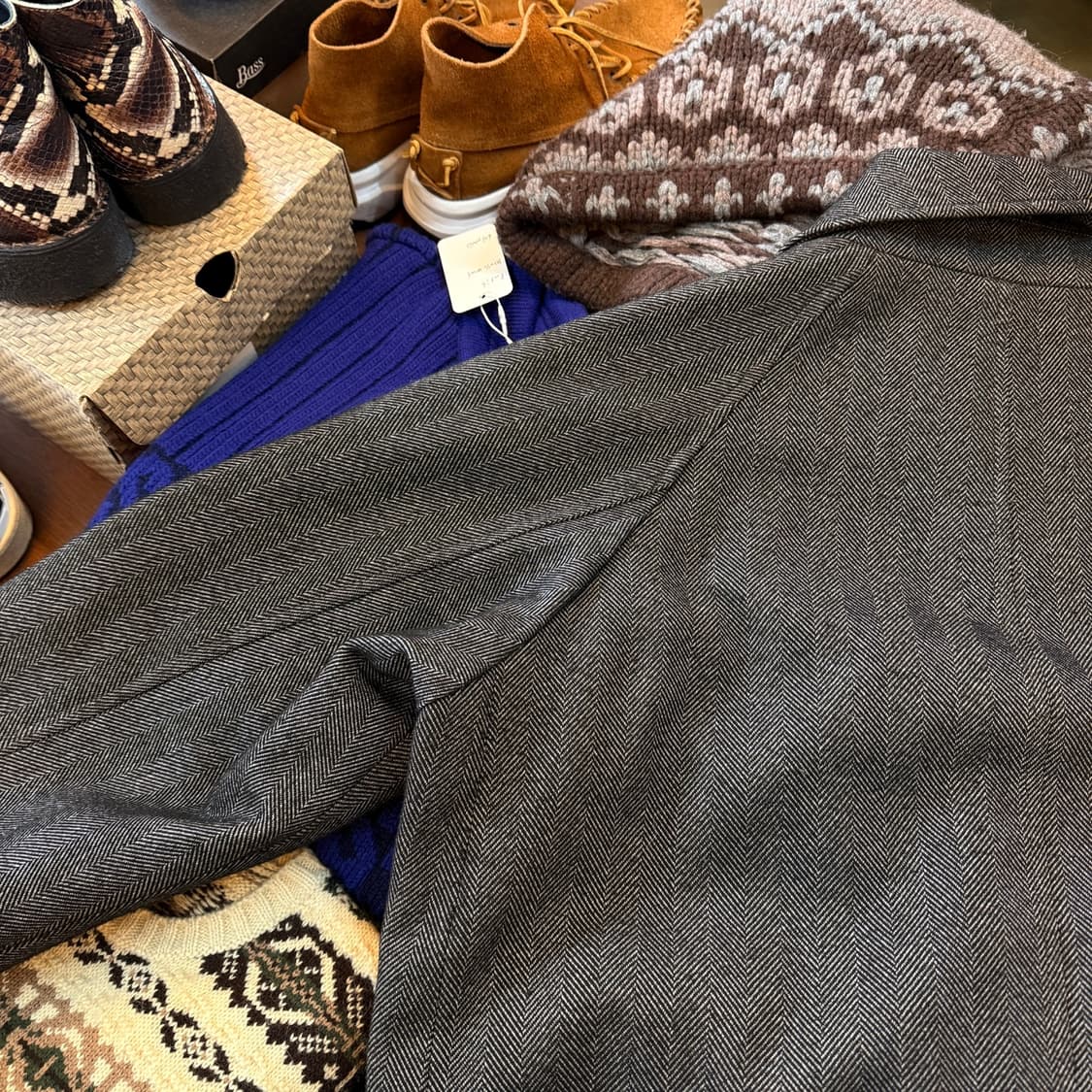 TAUPE 헤링본  싱글 브레스트 수티앵 칼라 오버코트 상품이미지5