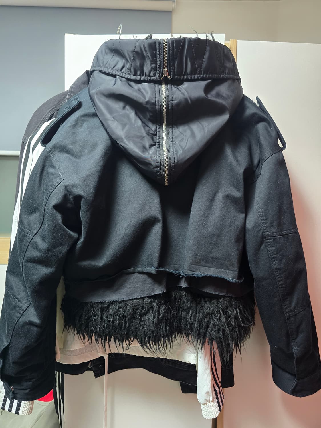 디젤 크롭 퍼 후드 숏패딩 상품이미지2