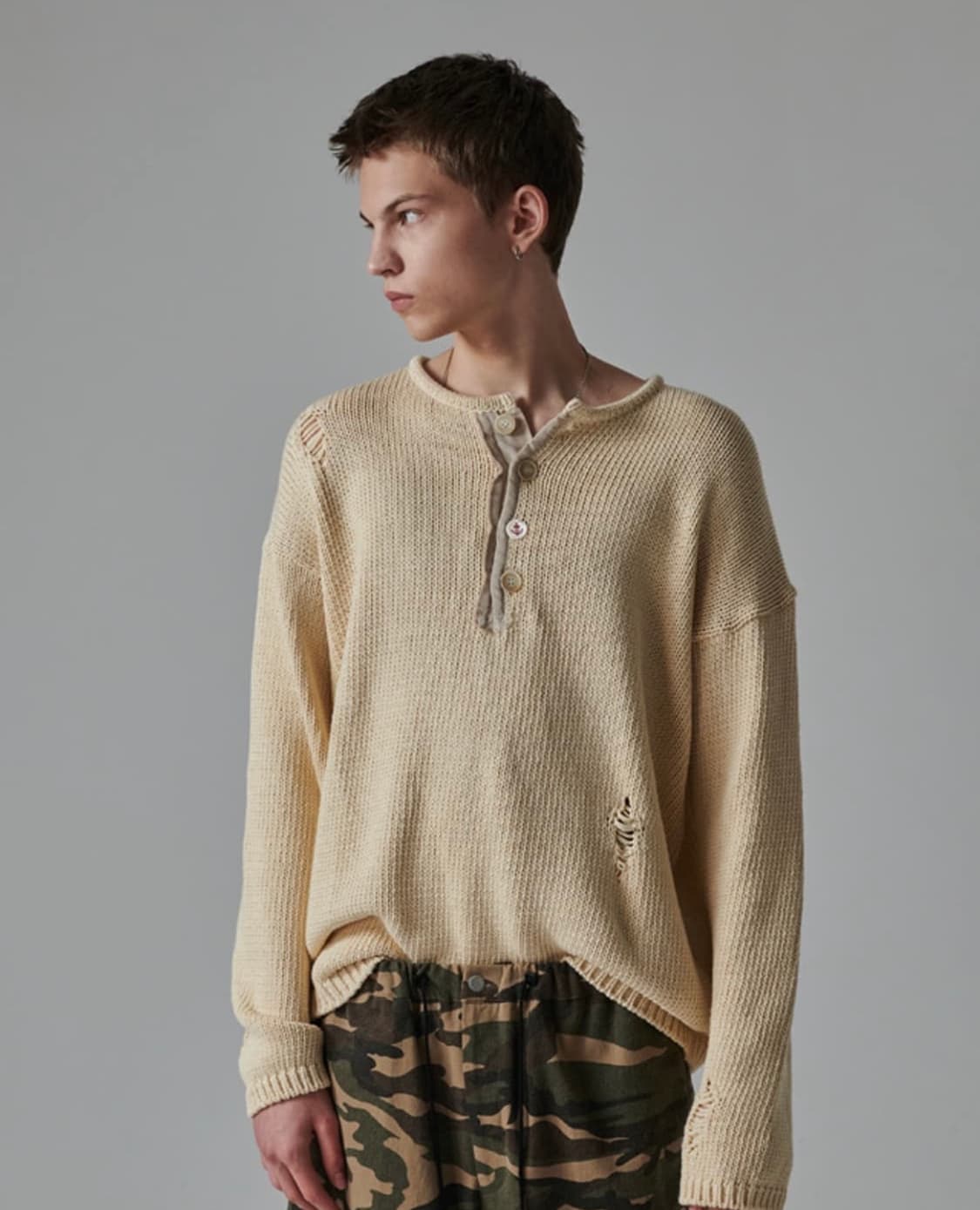 비욘드클로젯 엔아카이브 narchive 컬렉션라인 데미지 헨리넥 니트 상품이미지2