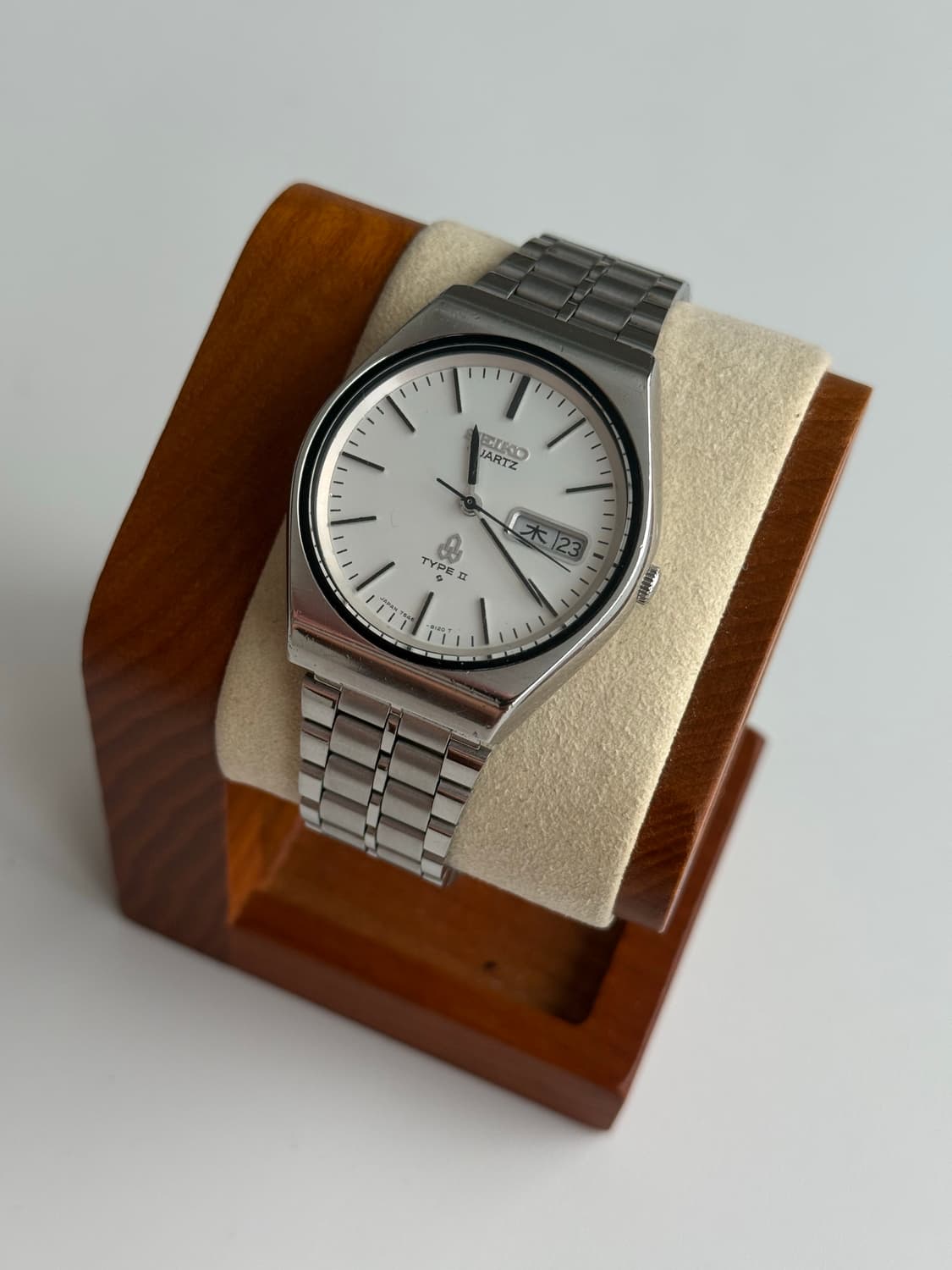 세이코 Seiko 쿼츠 타입2 데이데이트 상품이미지1