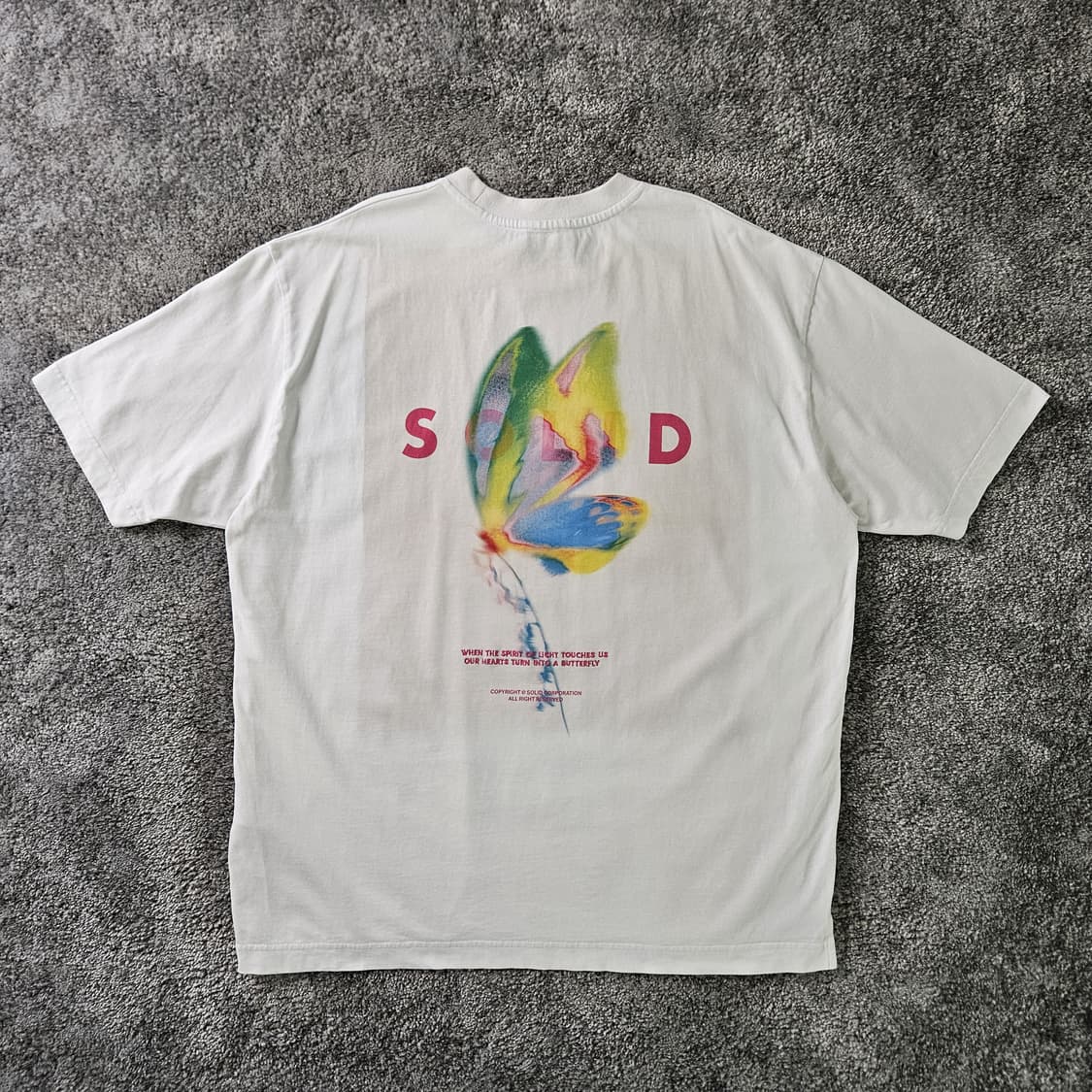 [무료배송] SOLID HOMME 나비 그래픽 반팔 티셔츠 상품이미지1