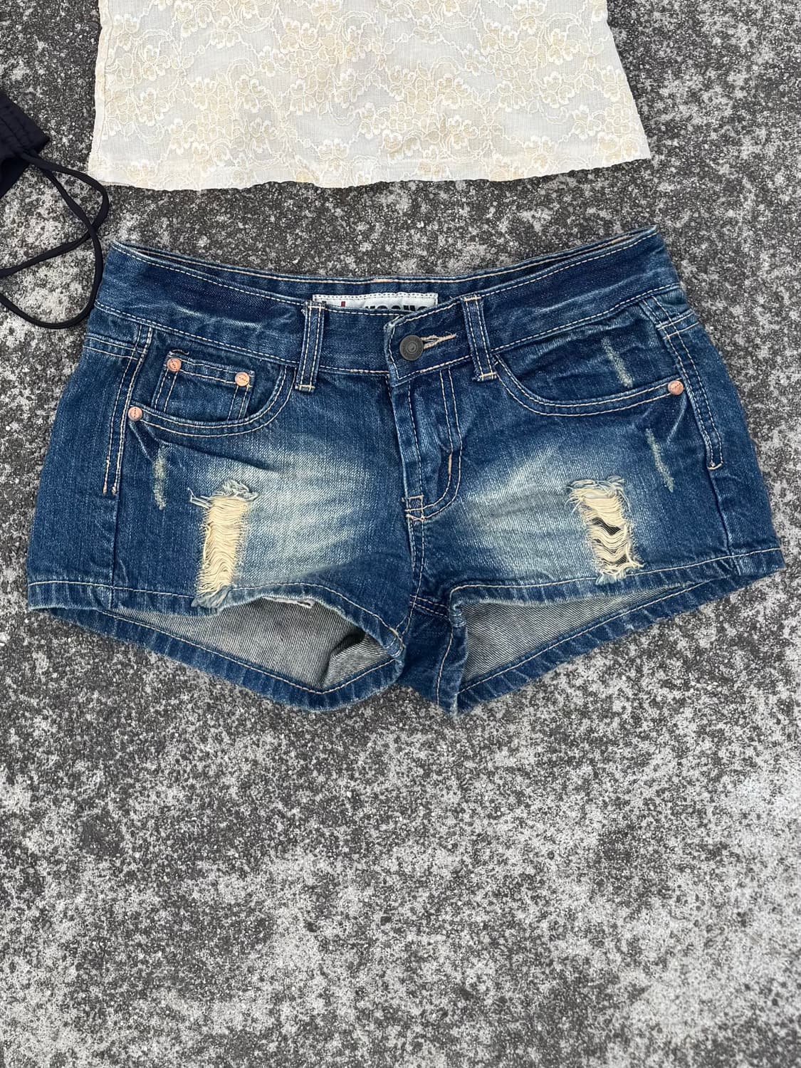 Damaged denim shorts 상품이미지2