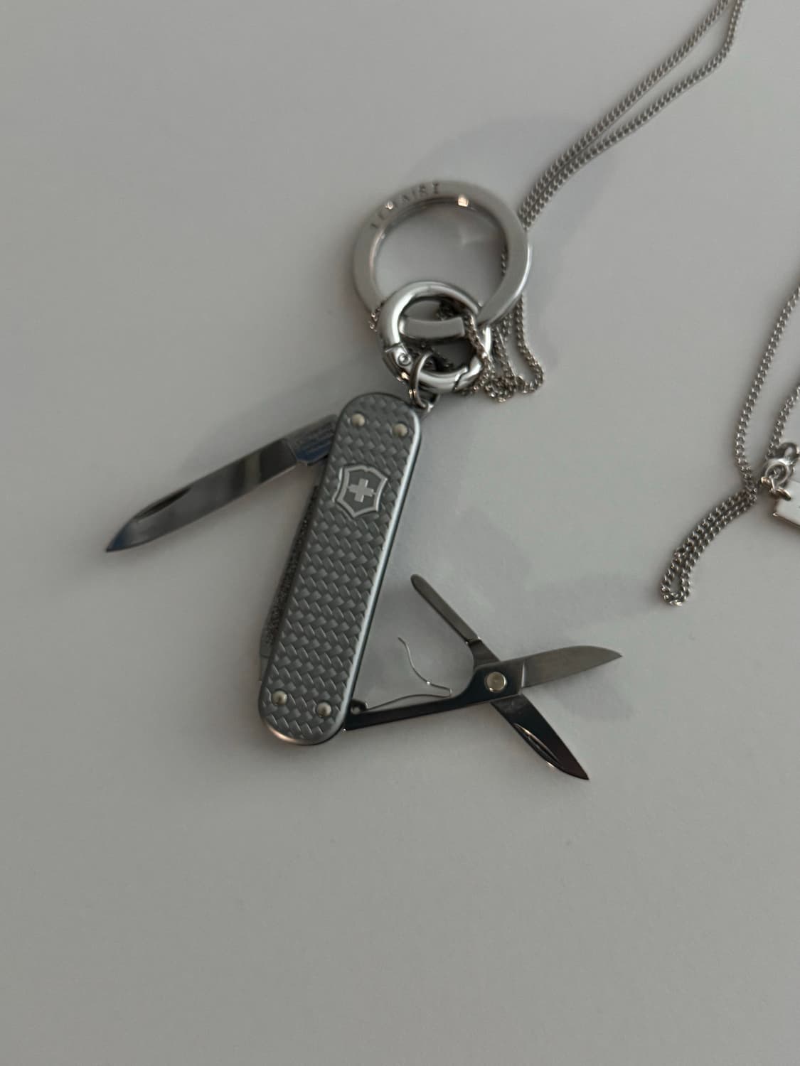 르메르 빅토리아 녹스 목걸이  상품이미지3