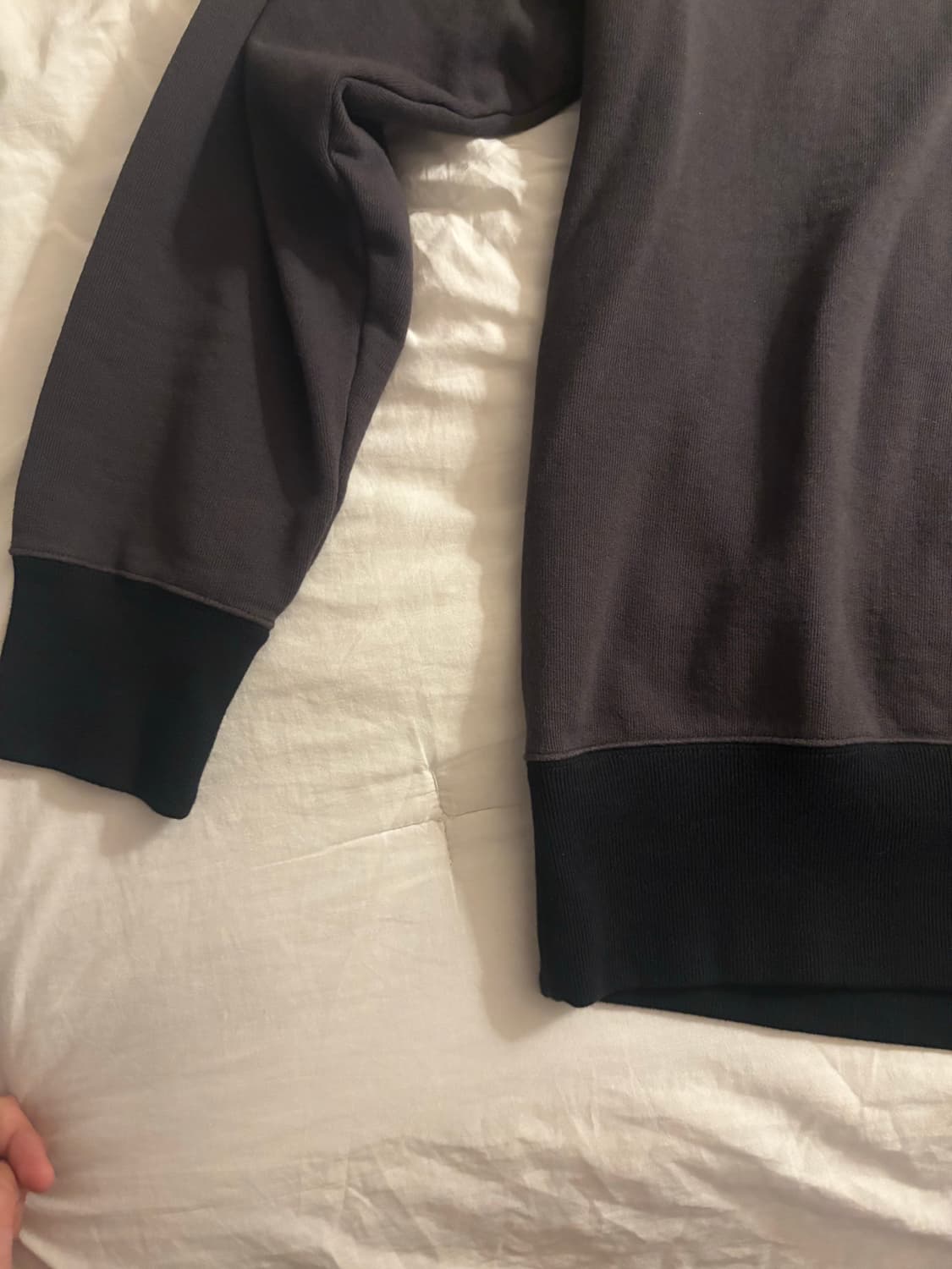 (새상품) 나이젤카본 하이넥 스웻셔츠 상품이미지2