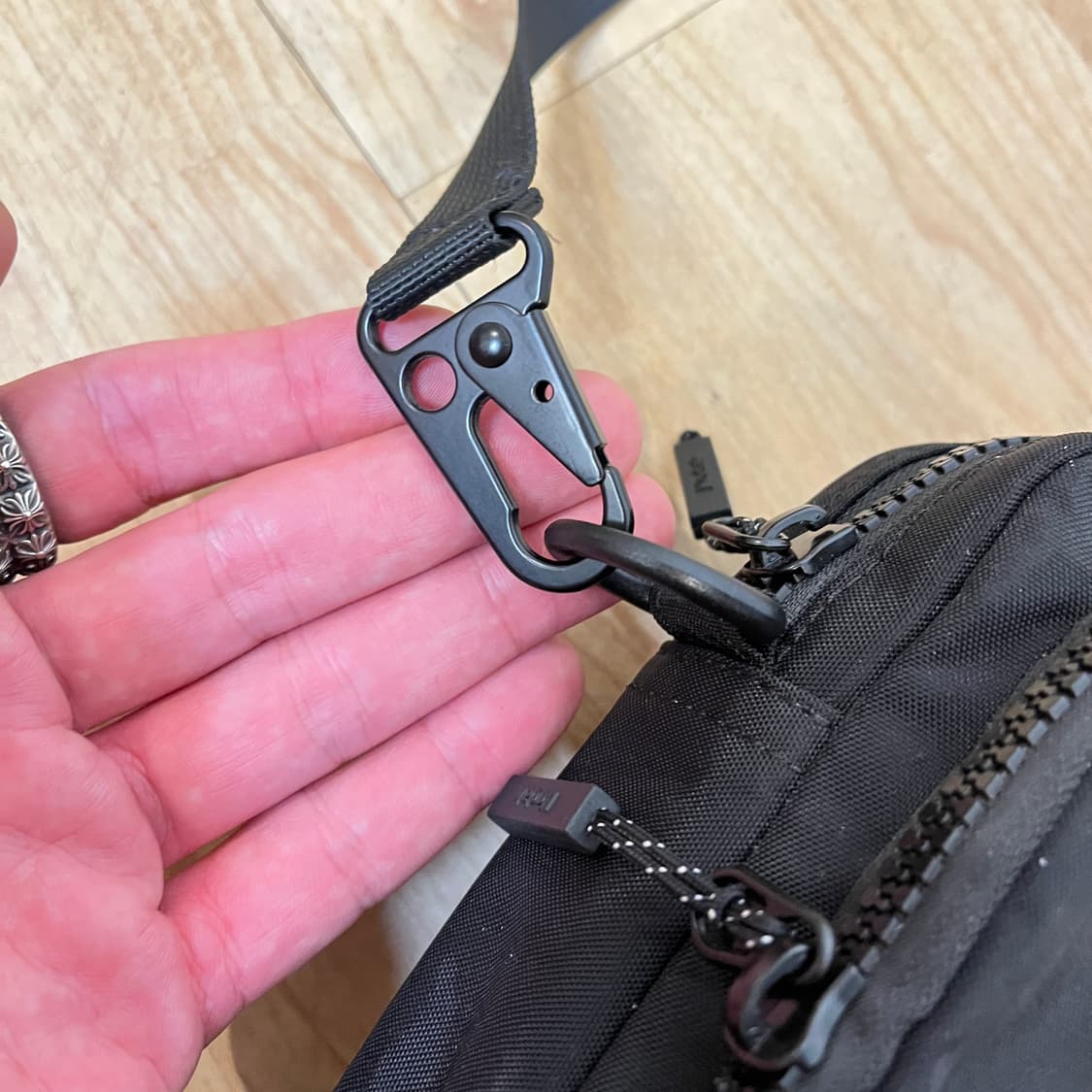 코닥 컬러플러스 미니크로스백 블랙 상품이미지3