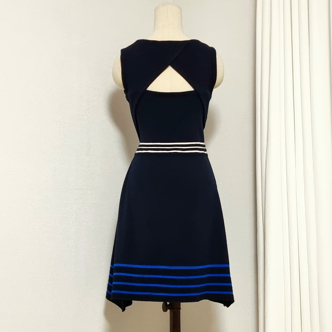 SJYP 니트 원피스 백트임 슬리브리스 (44~날씬55) 상품이미지2