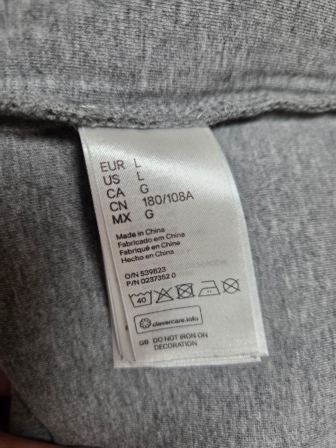 알렉산더왕 X H&M 네오플랜 맨투맨 회색 라지사이즈 상품이미지4