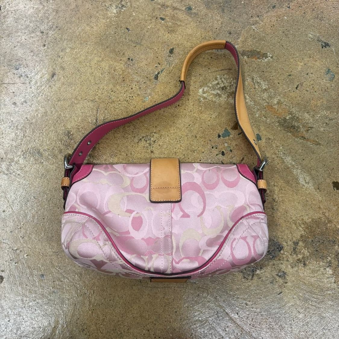 코치 핑크 C패턴 숄더백 가방  상품이미지3