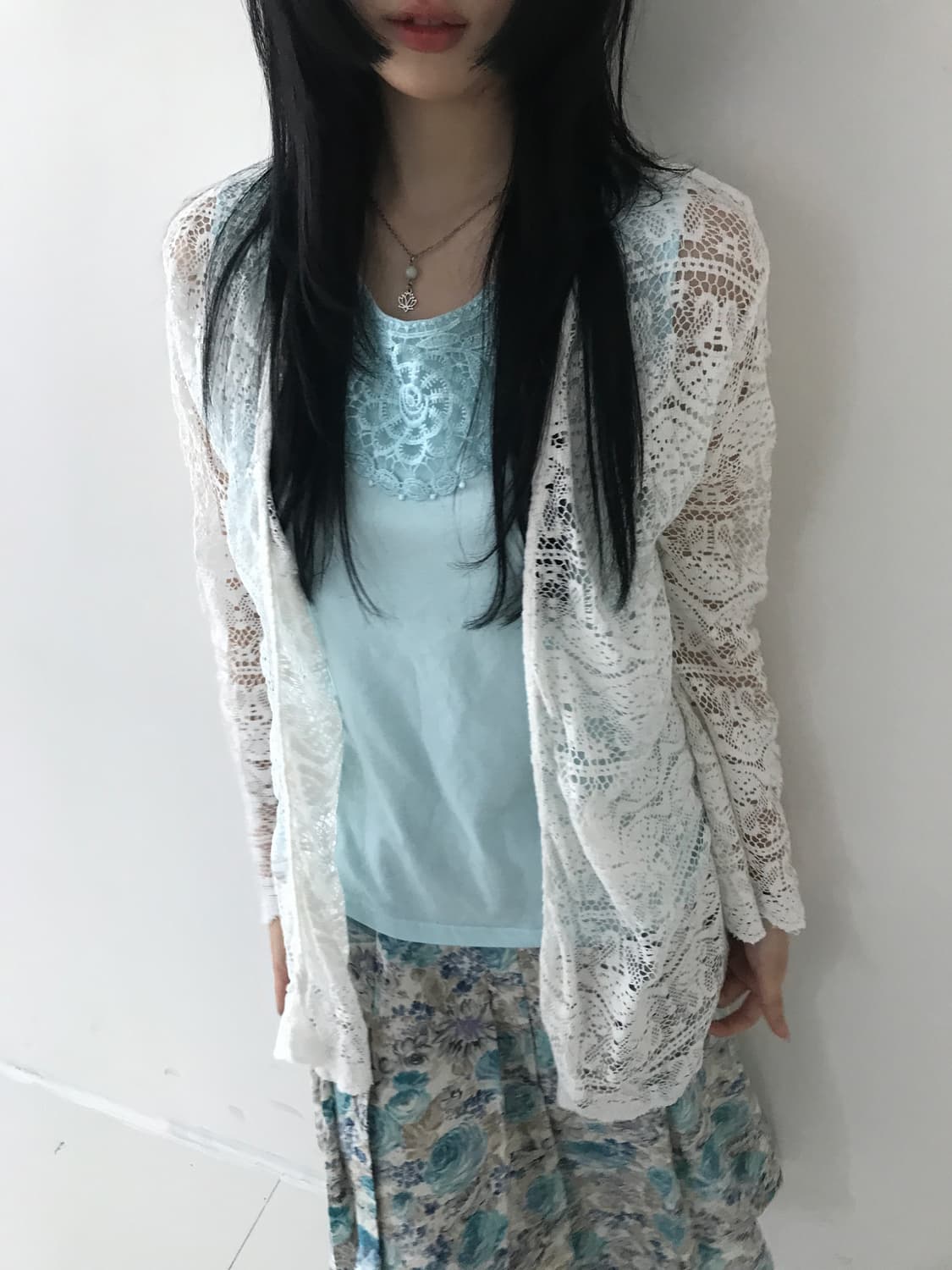 Lace Embroidery Punching Long Knit Cardi 상품이미지4