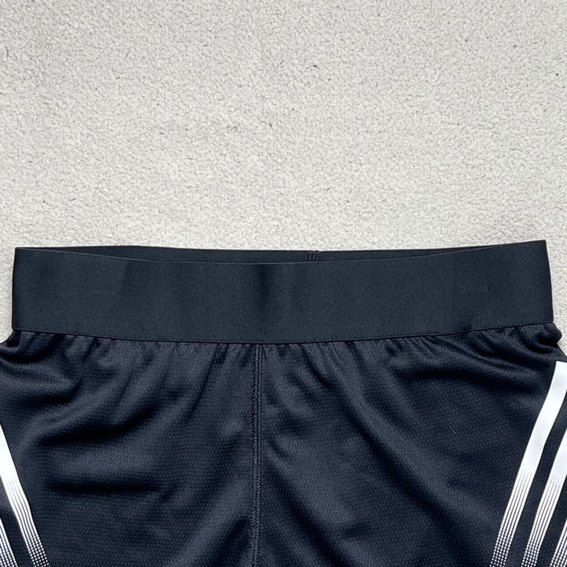 ADIDAS 에어로레디쇼츠 블랙 상품이미지2