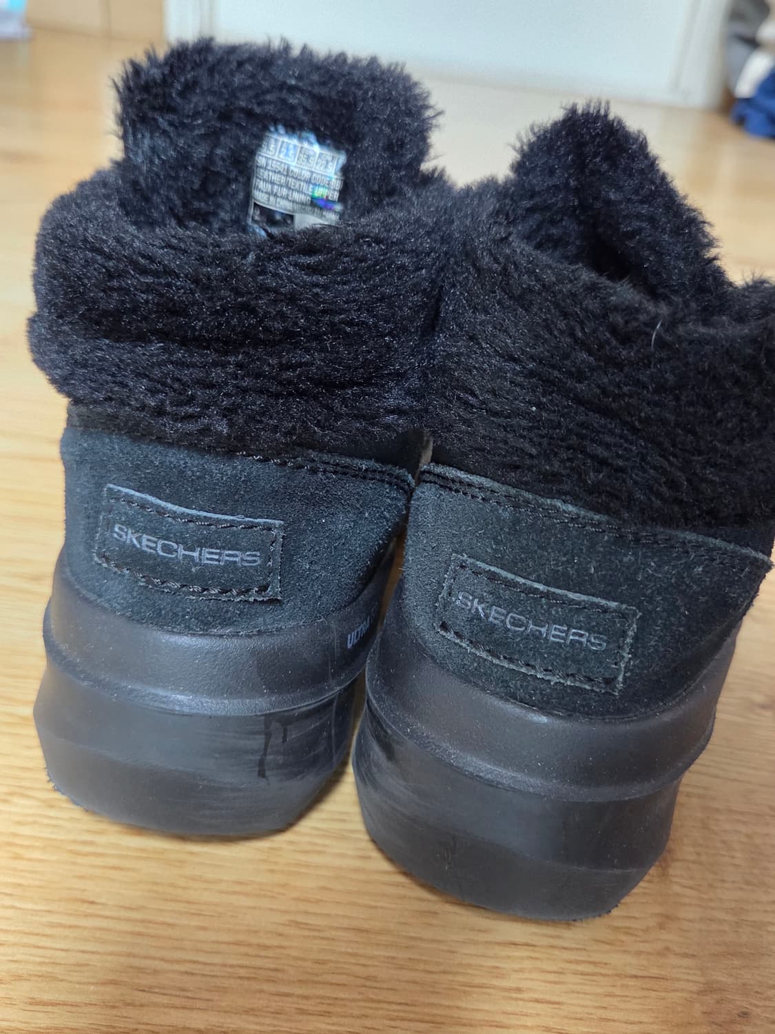 스케쳐스 블랙 털 부츠 상품이미지2
