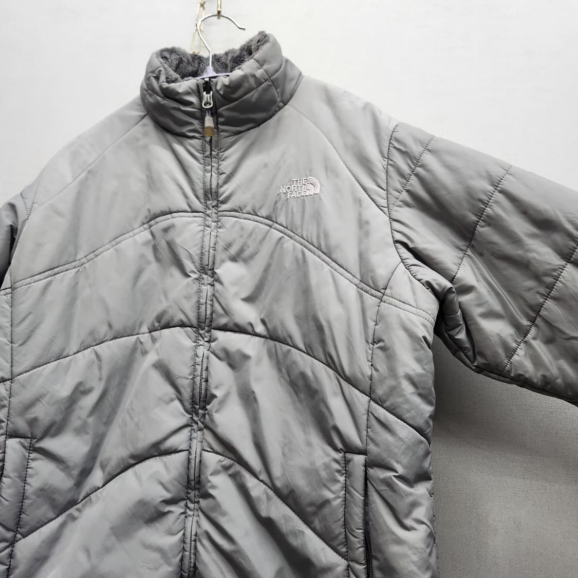 노스페이스 로고 경량패딩 95(M) 남여공용 상품이미지3