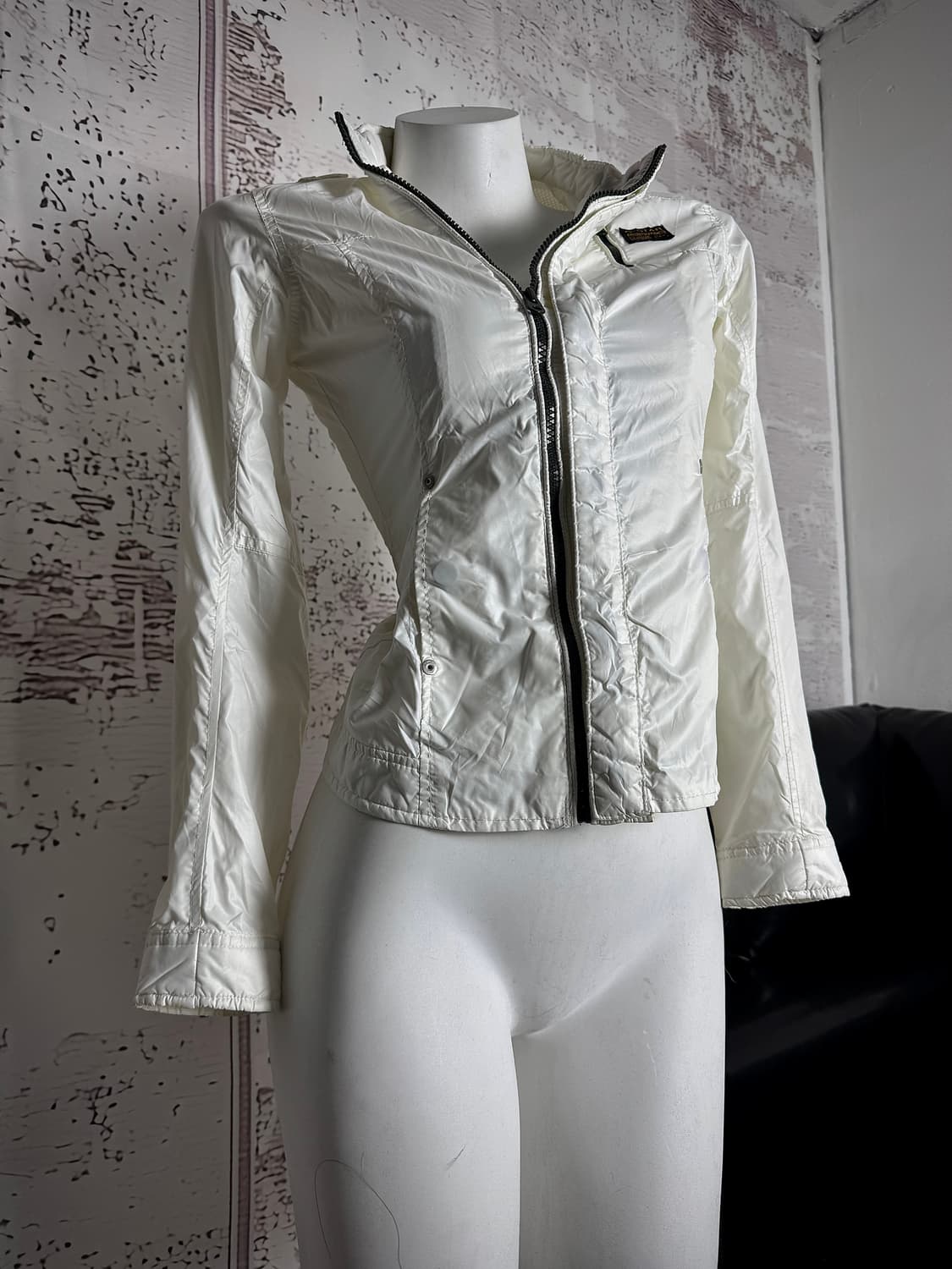 Slim-Fit Zip-Up Jacket 상품이미지2