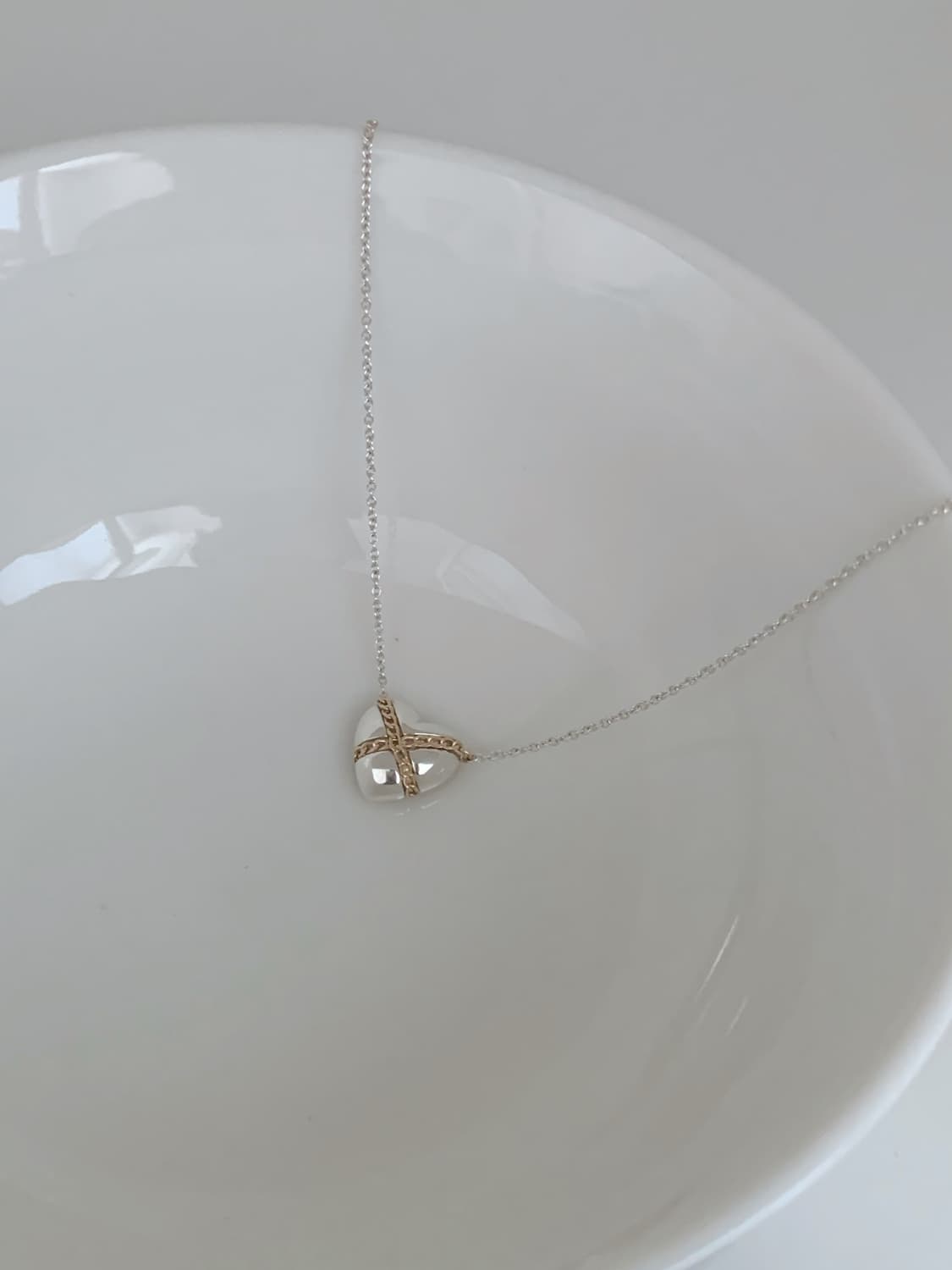 [ 티파니앤코 ]  하트 크로스 체인 18k 골드 콤비 목걸이 상품이미지5