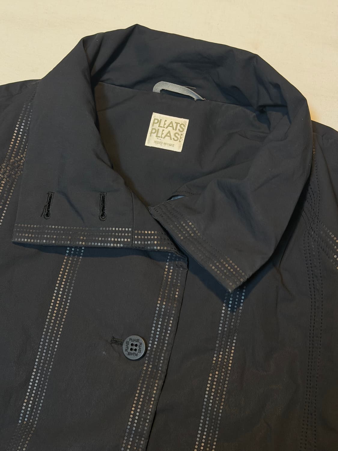 플리츠 플리즈 이세이 미야케 토드패턴 폴카닷 하이넥 코트 상품이미지3