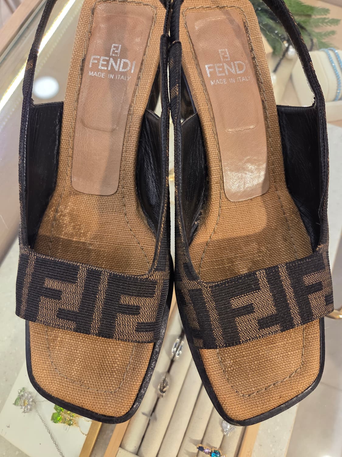 FENDI 팬디 슬링백 샌들 상품이미지7