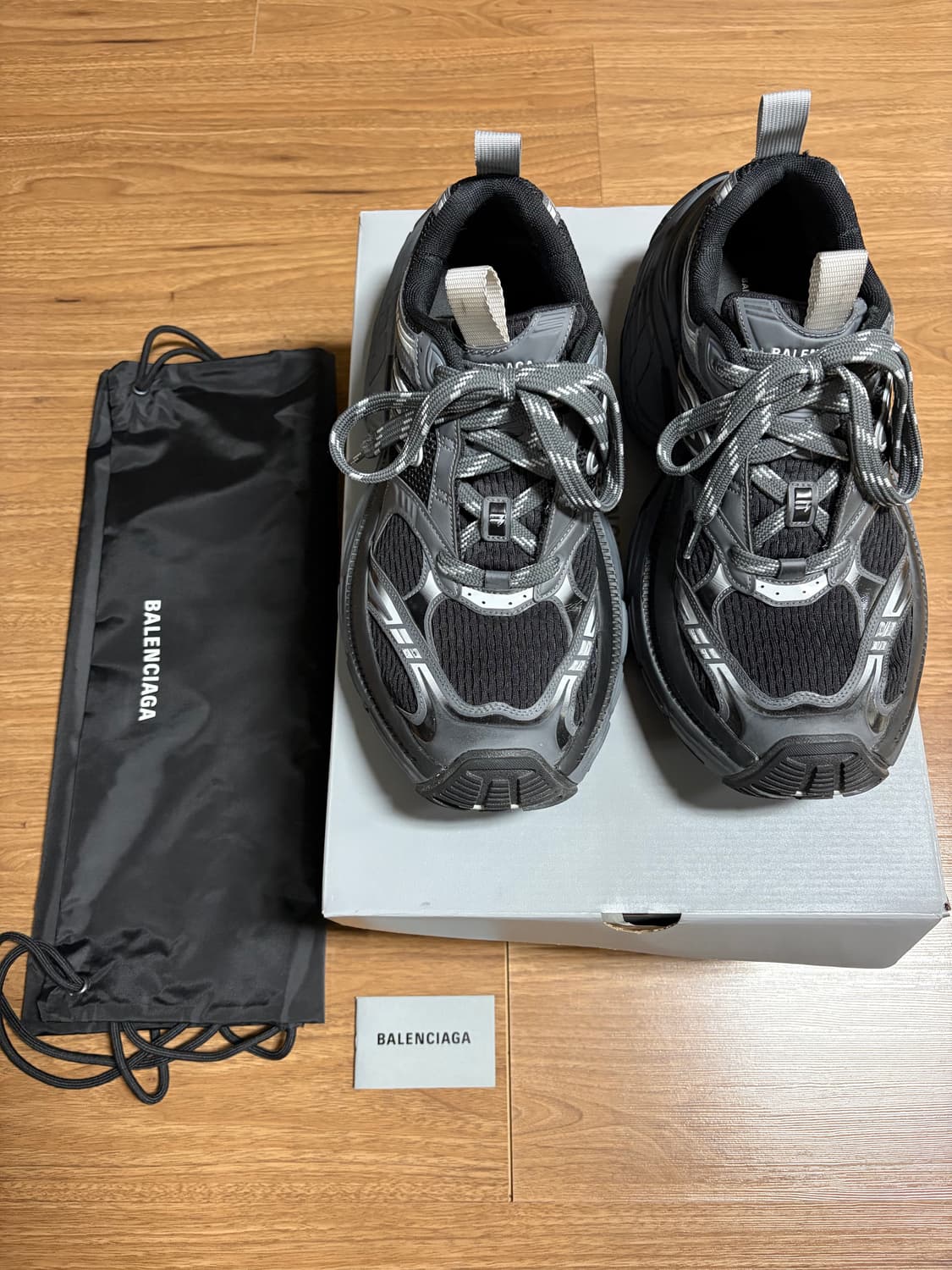 (44) 발렌시아가 6XL 블랙 상품이미지2