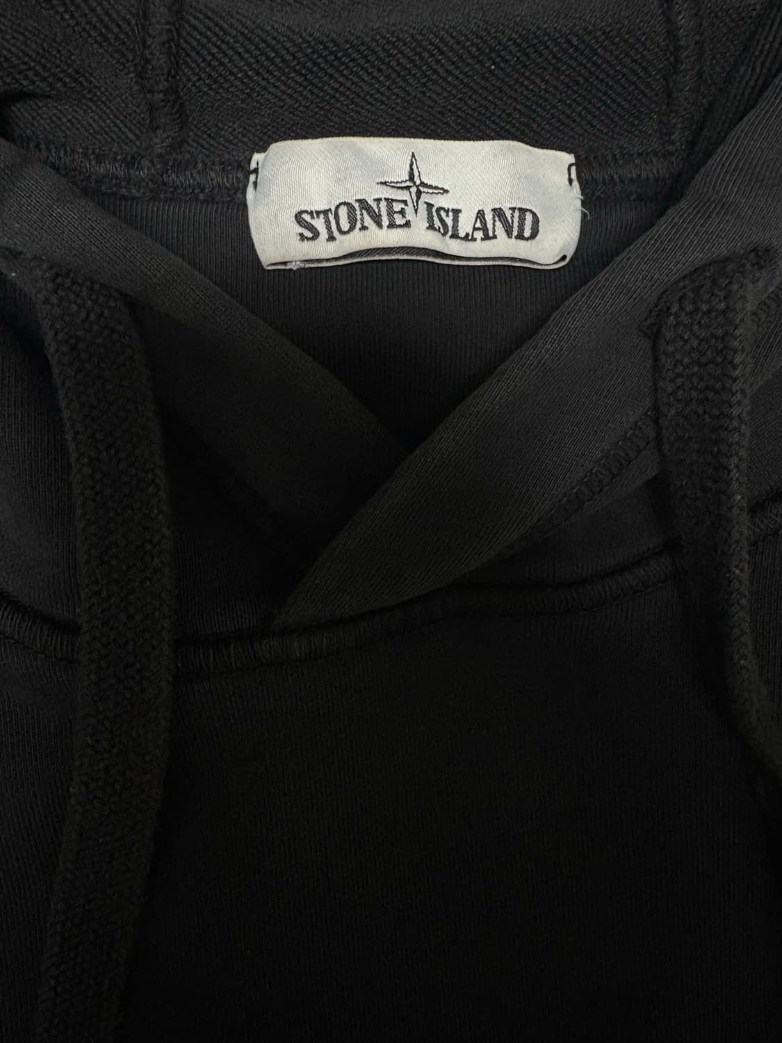 스톤아일랜드 블랙 후드티 상품이미지3