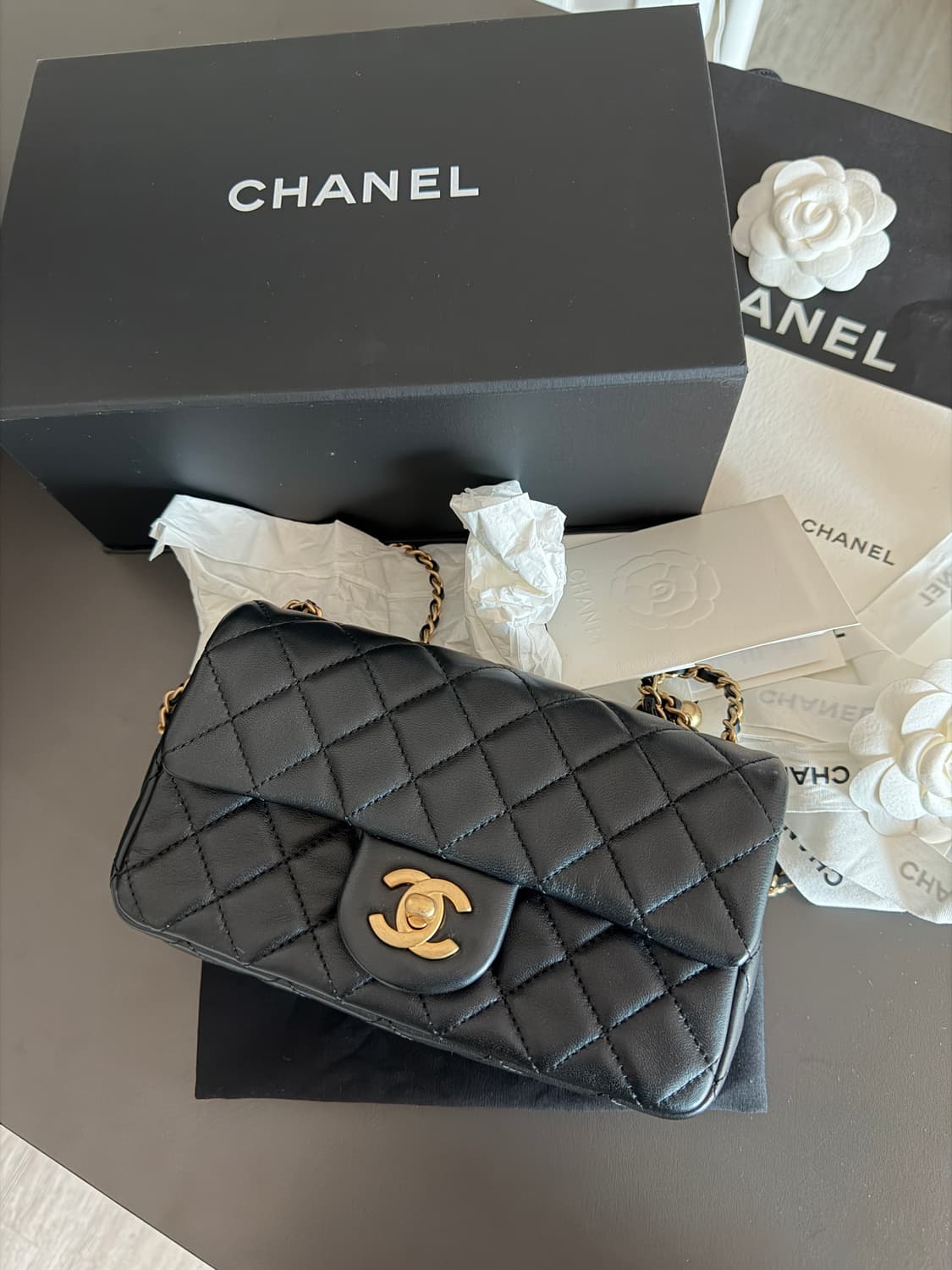 샤넬 뉴미니 골드볼 상품이미지1