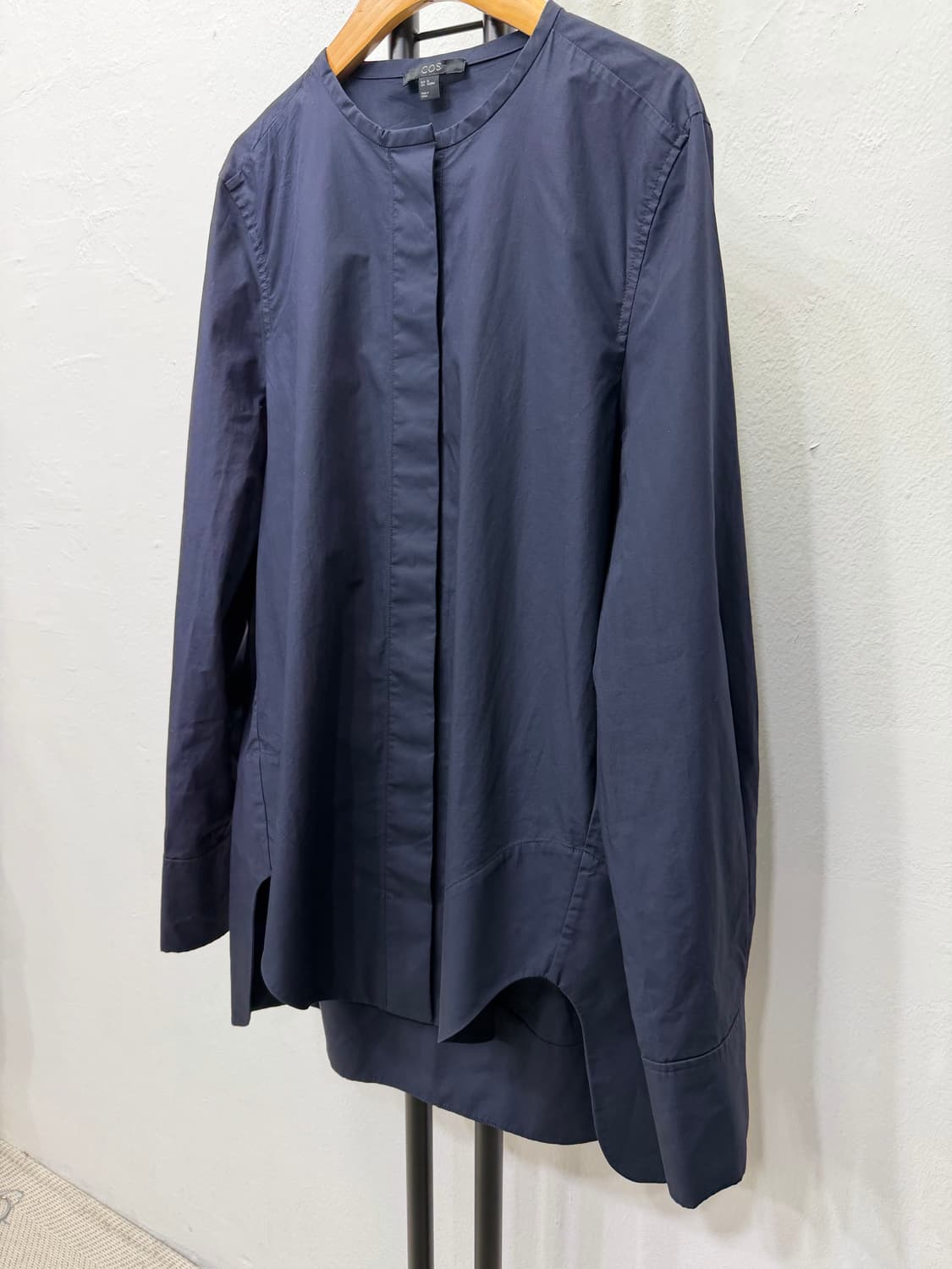 정품) COS 코스 네이비 셔츠형 블라우스 38 상품이미지3