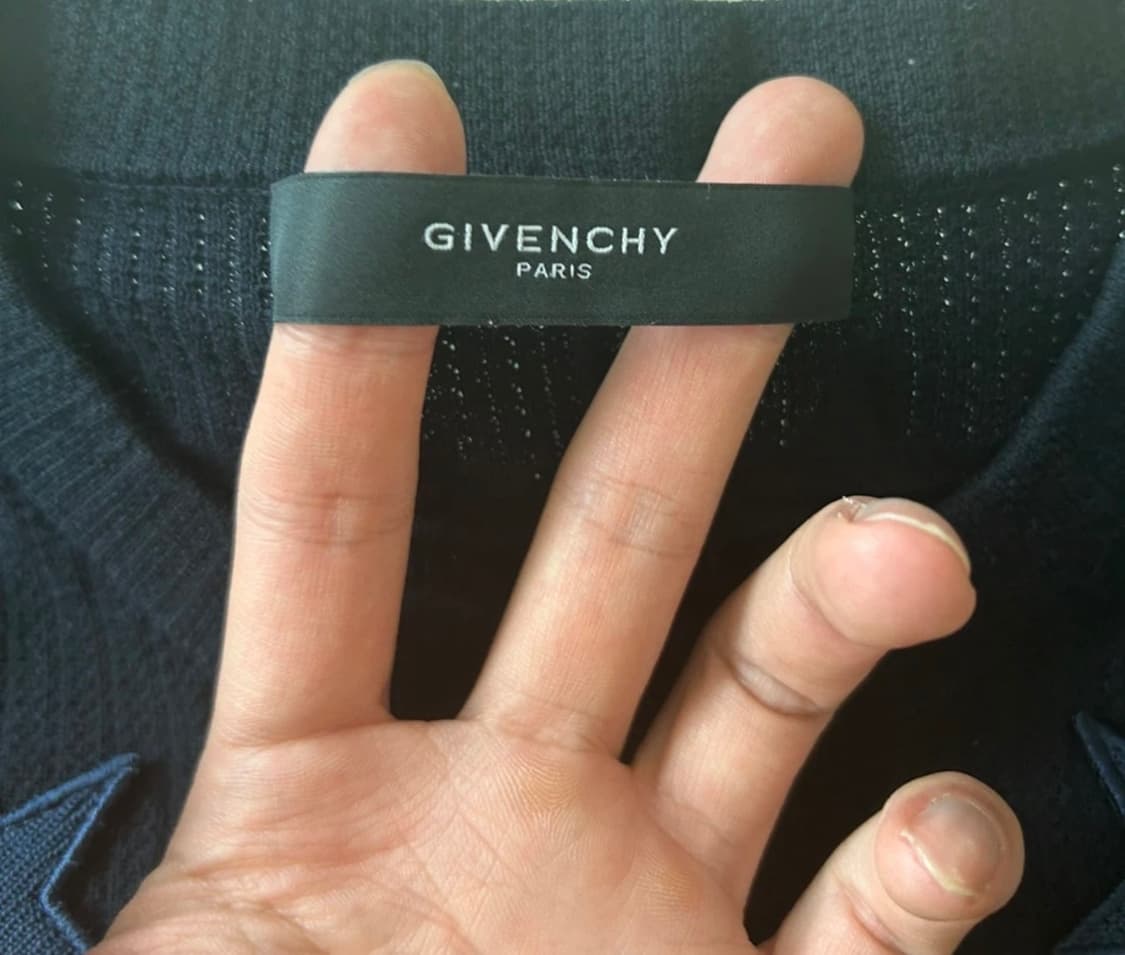 지방시 맨투맨 상품이미지2