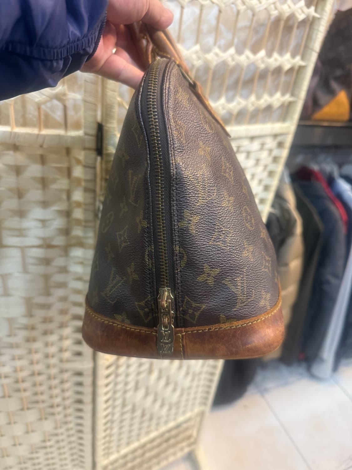 정품 루이비통 알마 PM 팝니다 상품이미지4