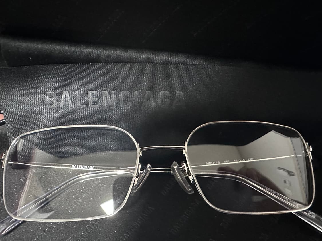 발렌시아가 인비저블 랙탱글 상품이미지1