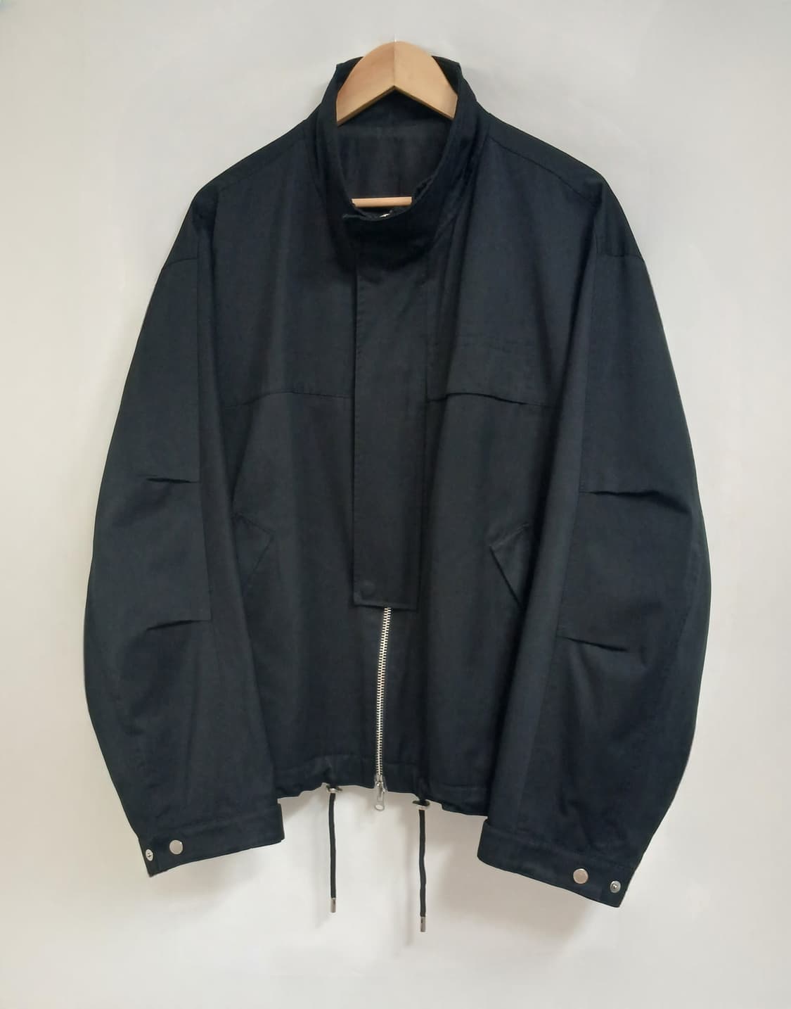 솔리드옴므 / 21ss 쉘파카 크롭 자켓 블랙 / 50 (105) 상품이미지1