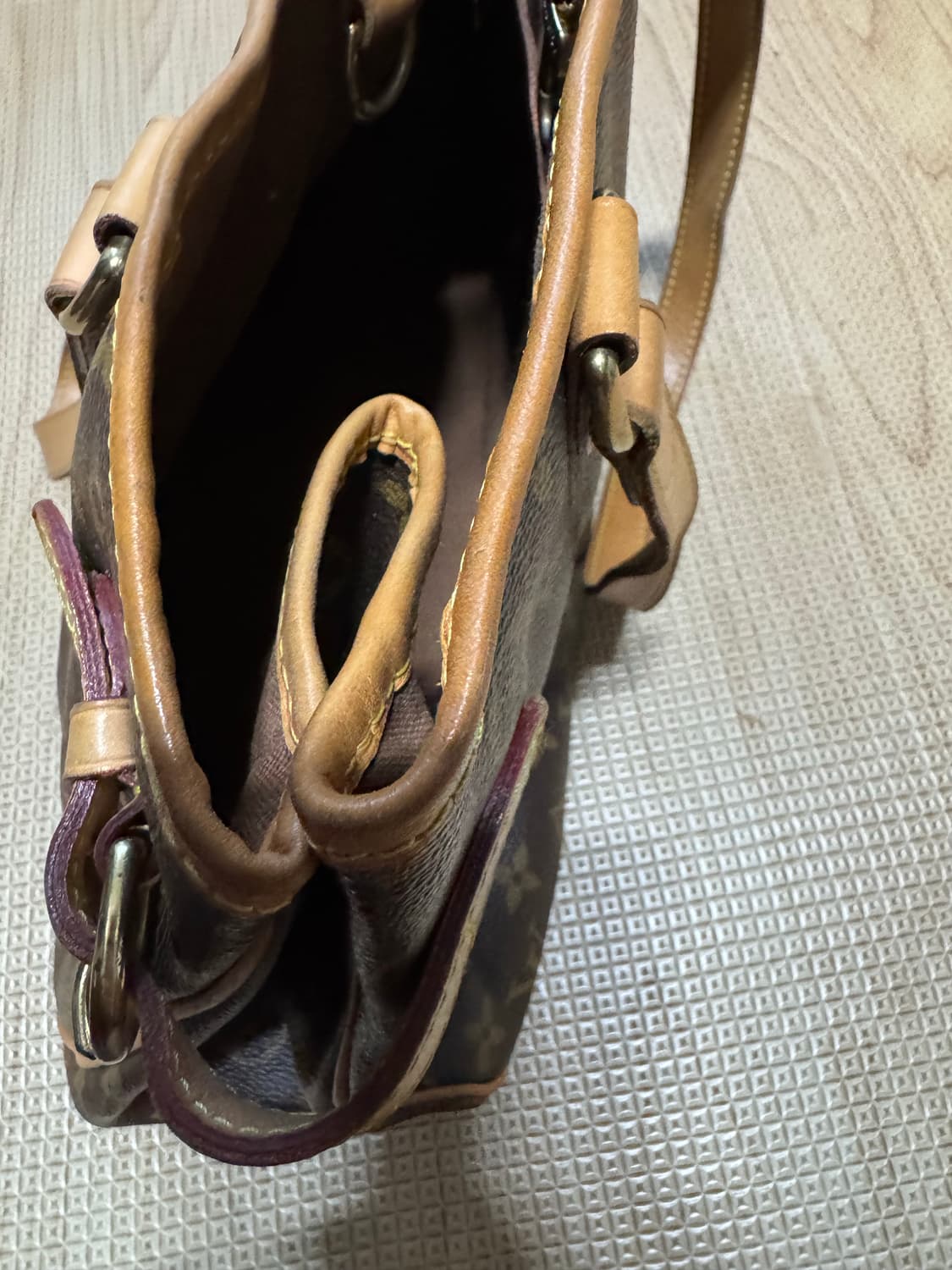 루이비통 베티놀즈 호리즌탈 숄더백 상품이미지3