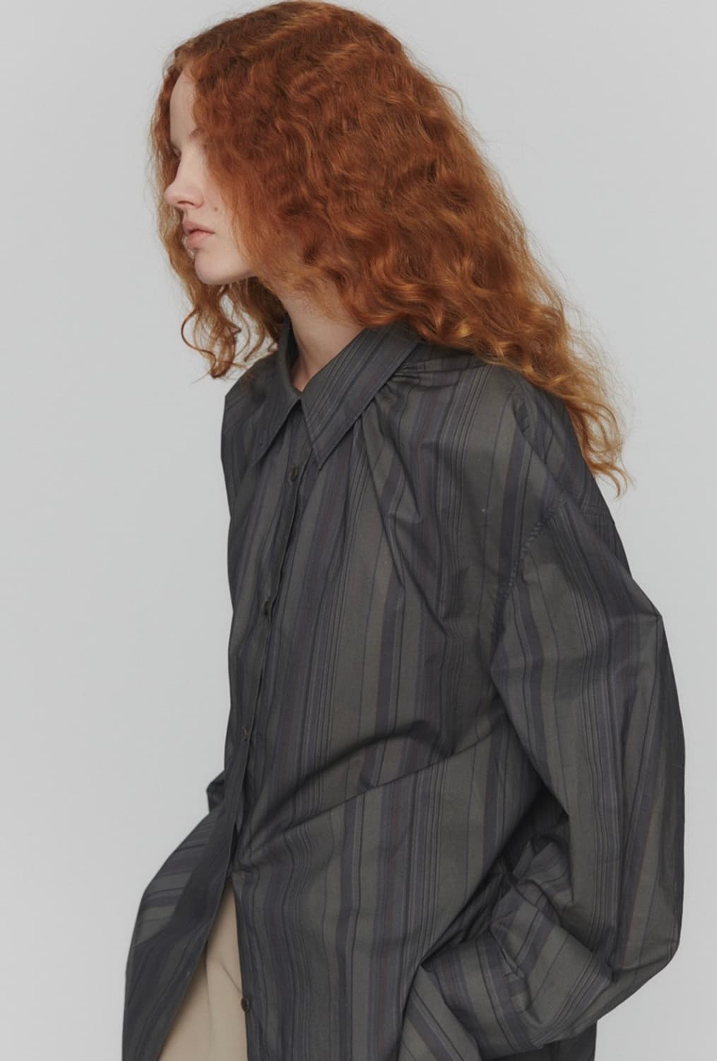 아모멘토 넥 셔링 오버사이즈 셔츠  상품이미지4