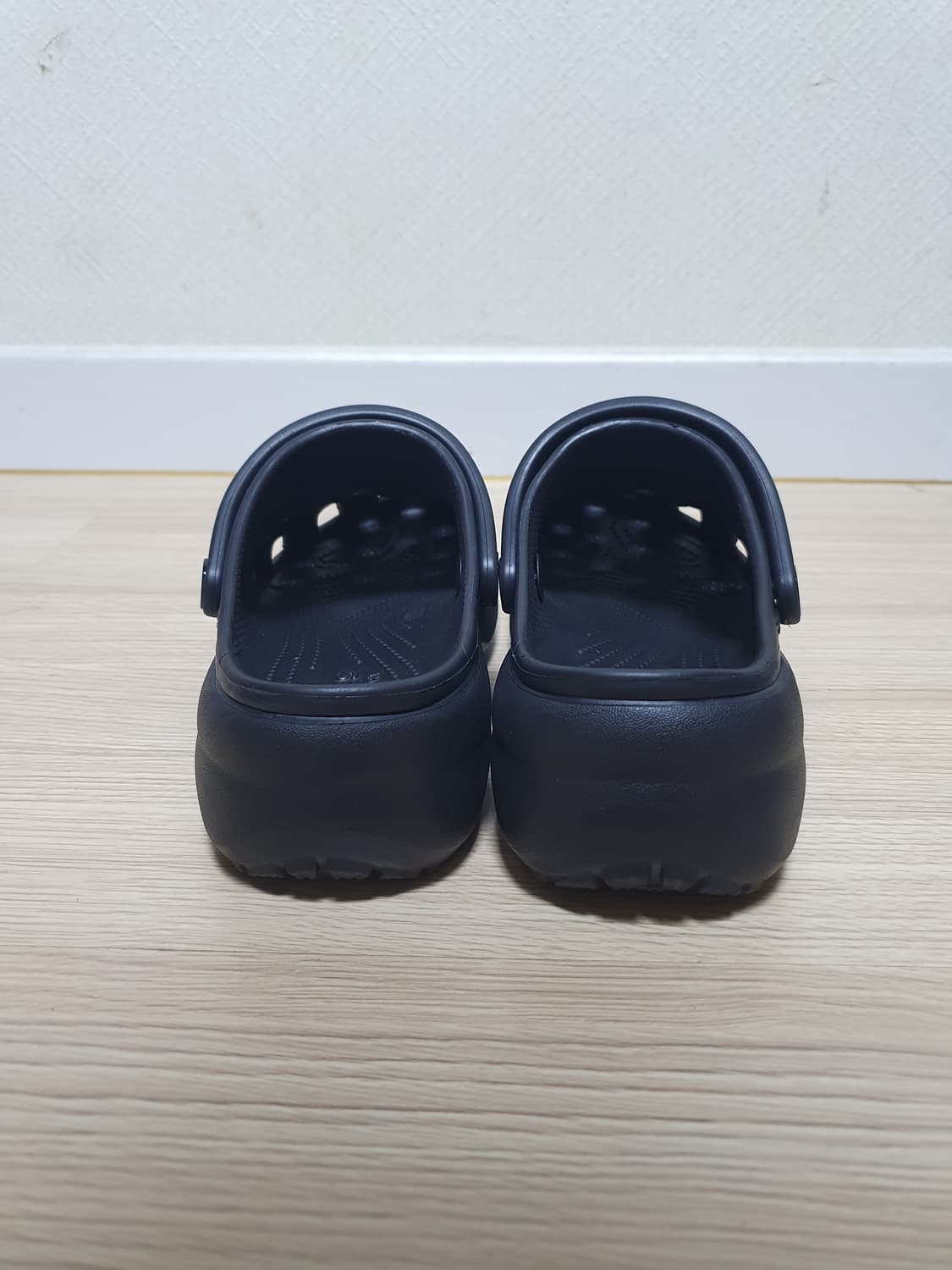 크록스 플랫폼 클로그 230 상품이미지5