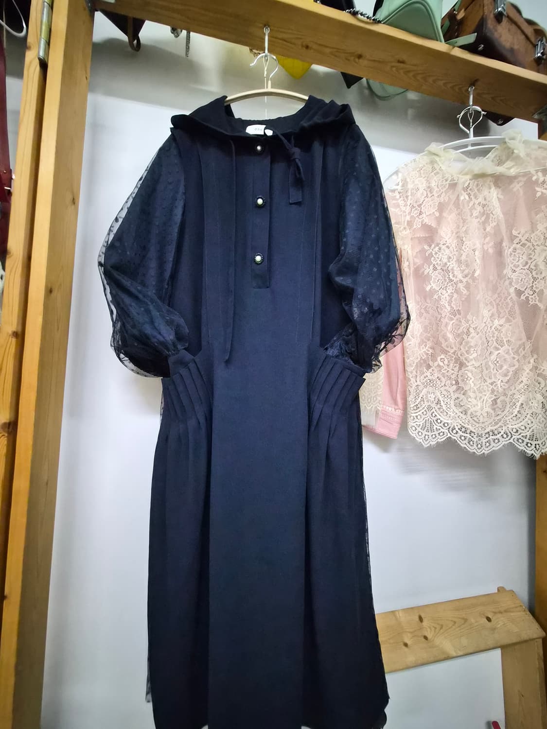 오즈세컨 도트망사 레이어드 후드쉬폰원피스 상품이미지2