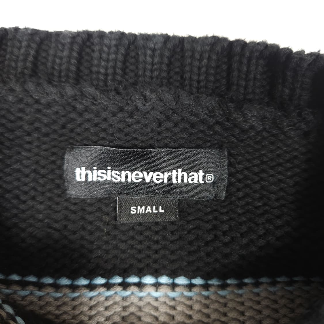 디스이즈네버뎃 단가라 니트 상품이미지3