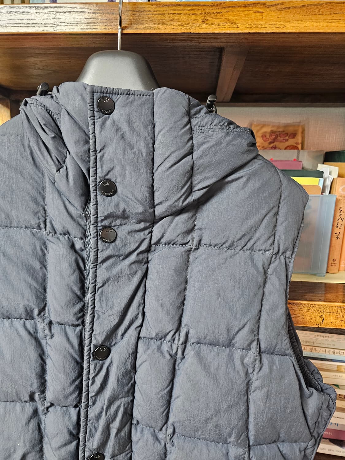 정품 씨피 CP컴퍼니 고글 패딩 조끼 100 사이즈 팔아요 상품이미지6