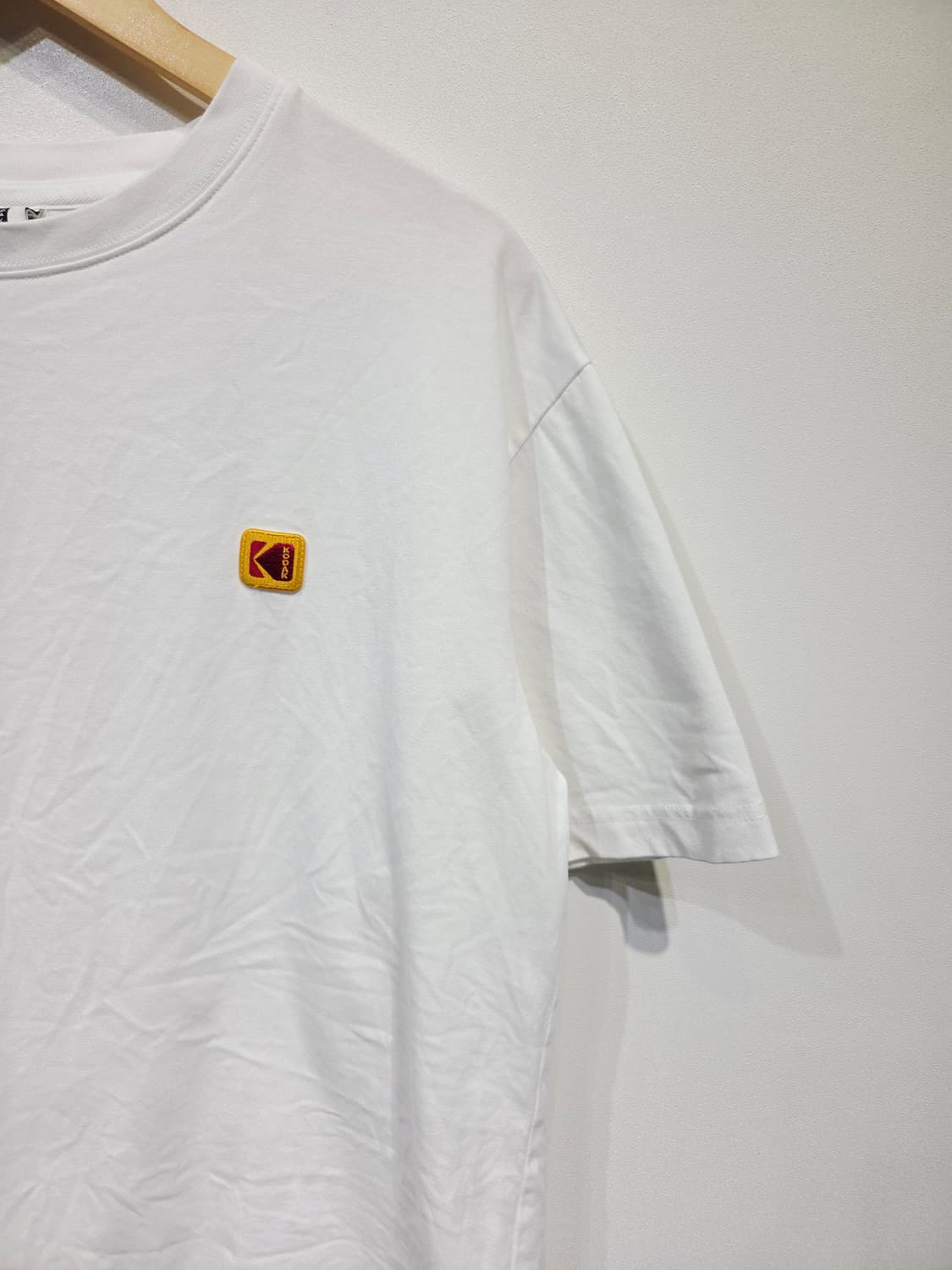 코닥 어패럴(KODAK) 스몰 로고 패치 반팔 티셔츠 상품이미지5