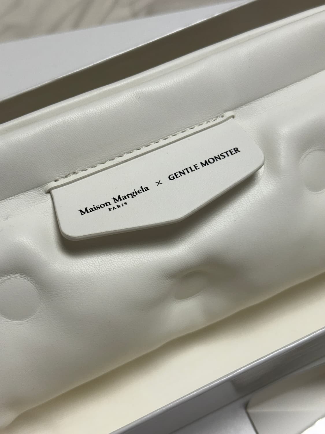 마르지엘라x젠틀몬스터 상품이미지9