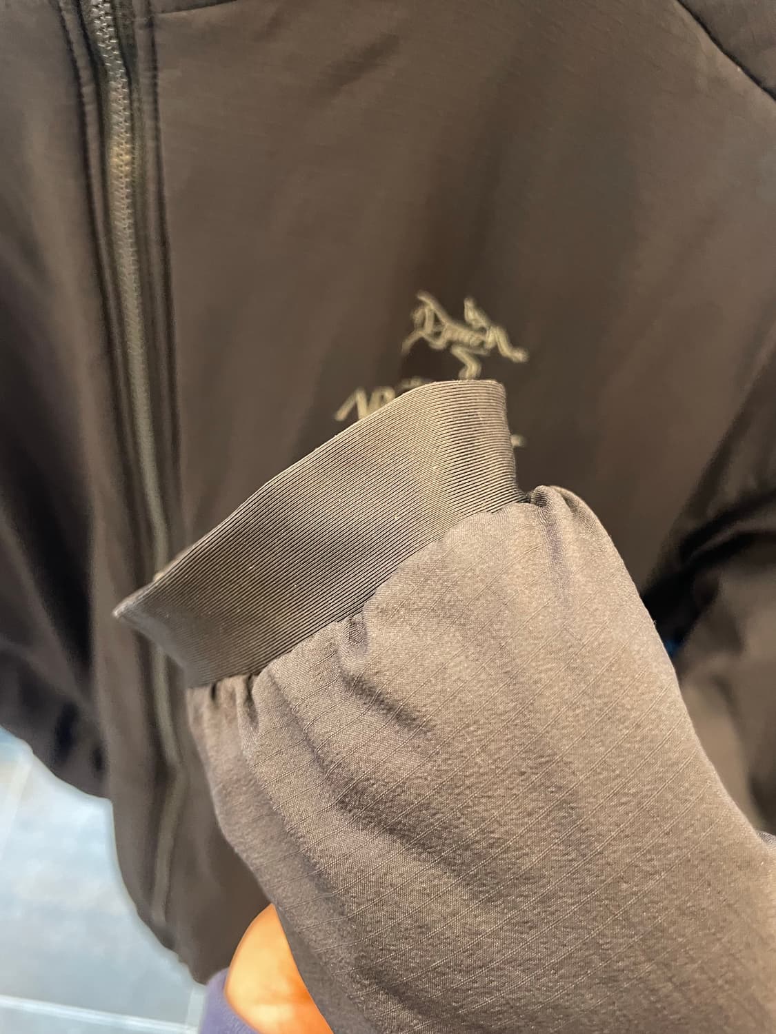 아크테릭스 아톰 AR 후디 블랙  상품이미지9