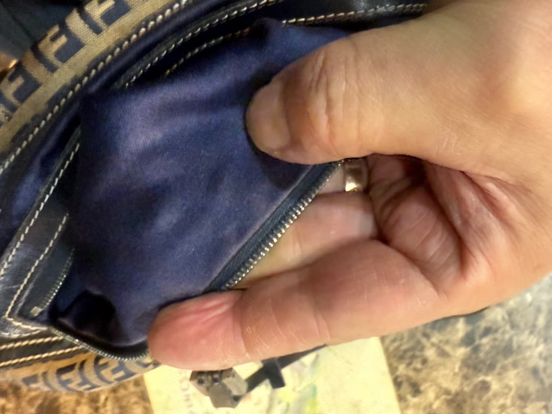 정품 펜디 주카 미니 보스턴 숄더백 팝니다 상품이미지9