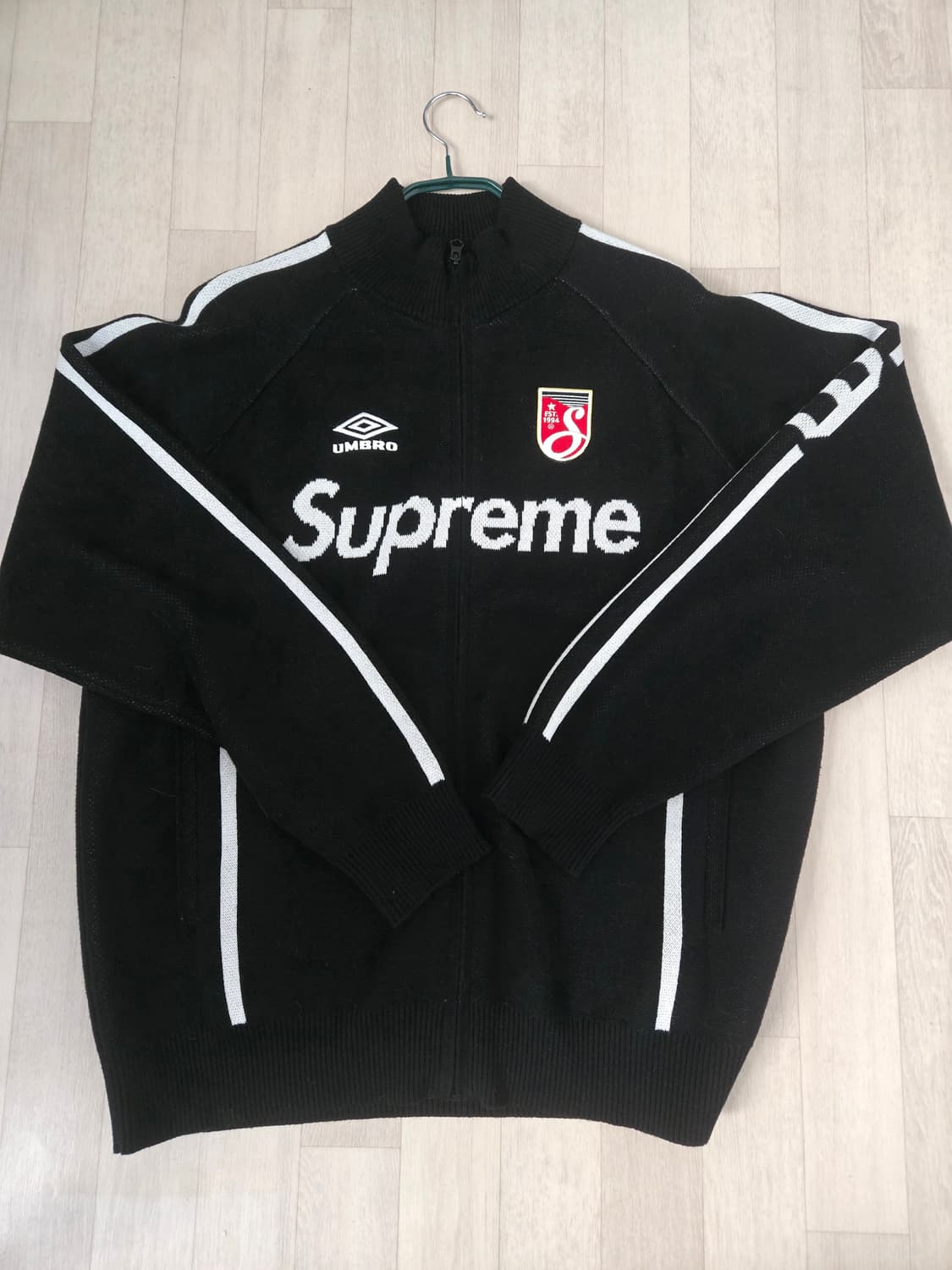 슈프림x엄브로 니트 집업 L사이즈 상품이미지1