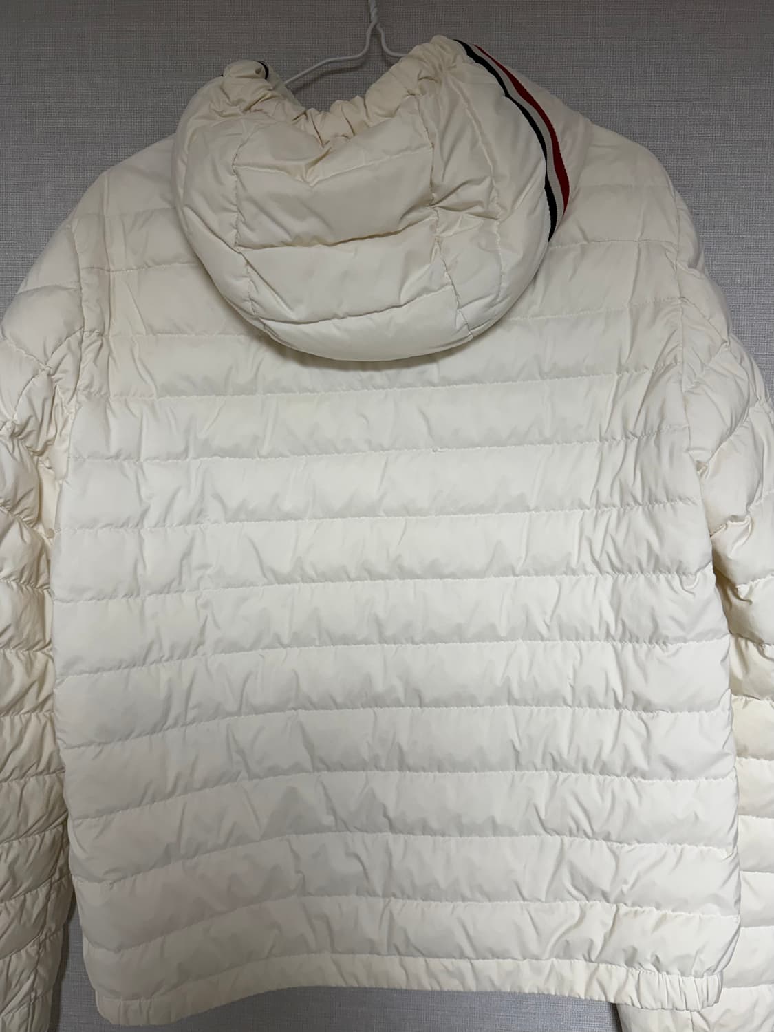 남녀공용 몽클레어 경량패딩 아이보리 상품이미지4