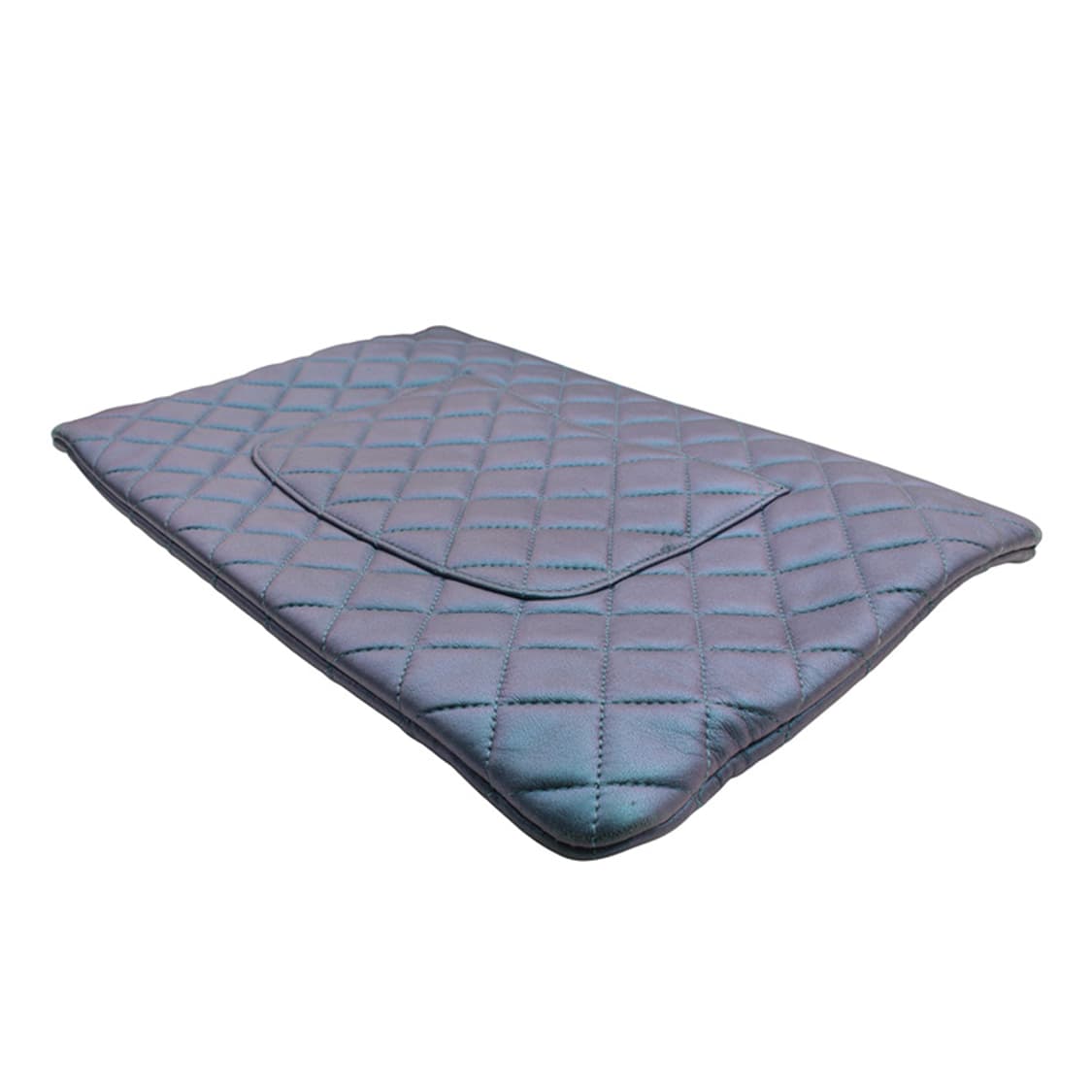 샤넬 메탈릭 블루 램스킨 퀼팅 은장CC 라지 클러치 (24번대) 상품이미지3