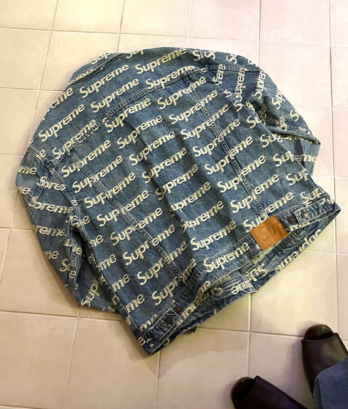 슈프림 프레이드 데님 자켓 상품이미지1