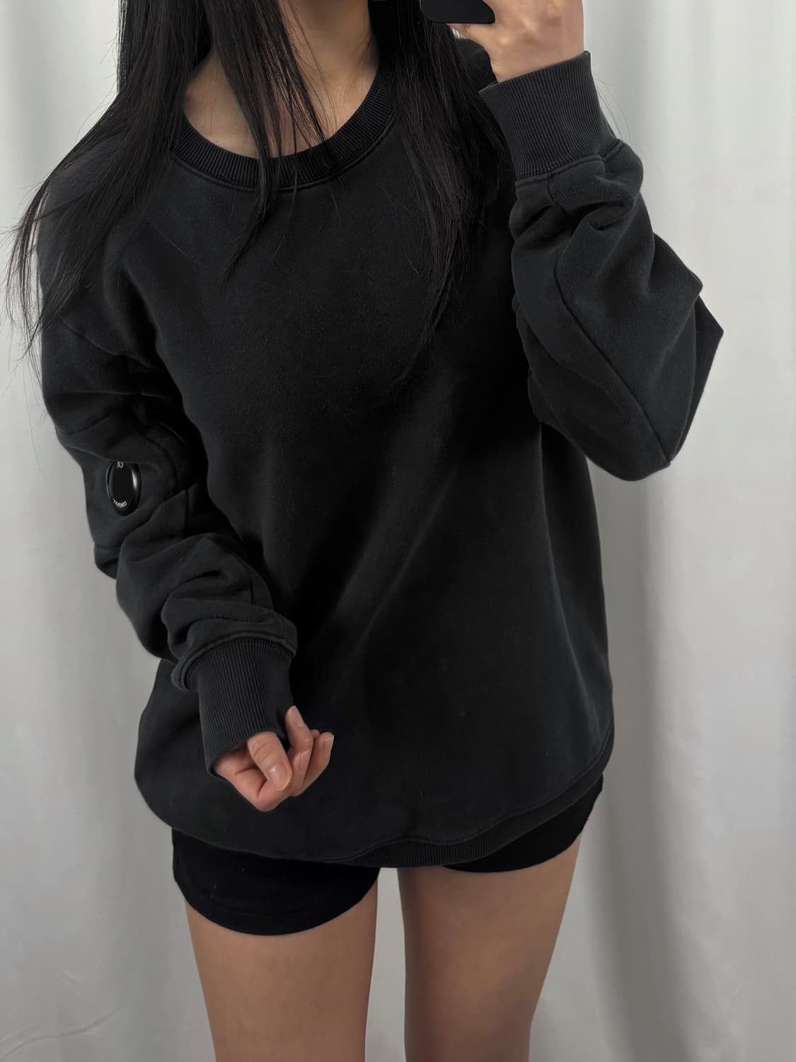 CP 컴퍼니 블랙 맨투맨 상품이미지2