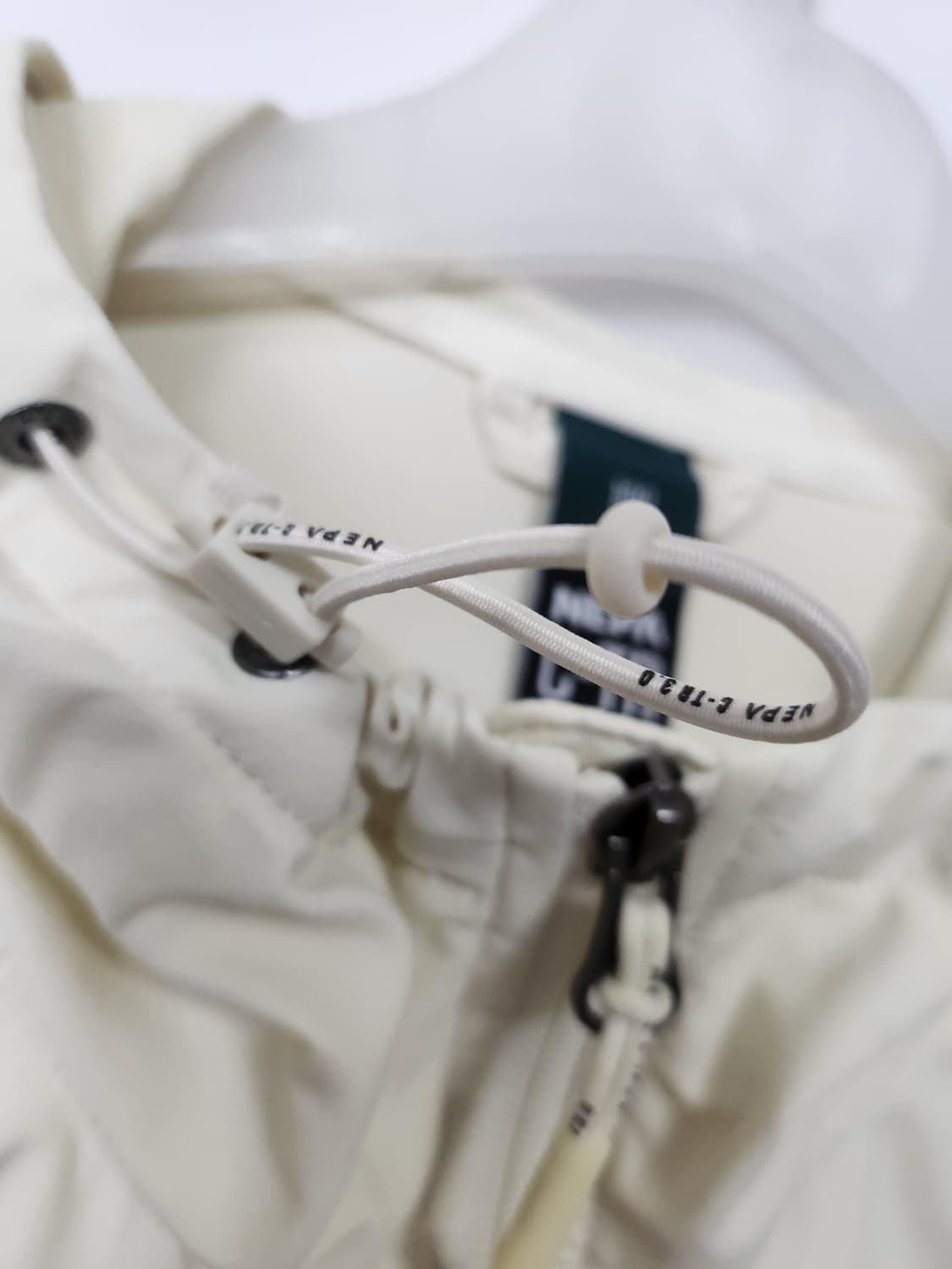 네파 신축성좋은 부드러운 바람막이 후드자켓  100 L 새제품 상품이미지4