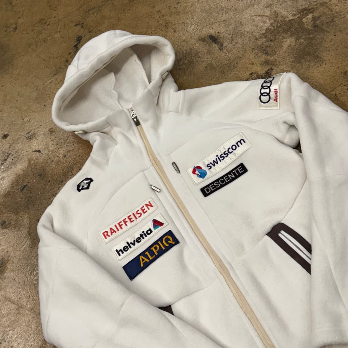 [정품/85] 데상트 스위스 스키팀 후드 플리스 자켓 b17 상품이미지1