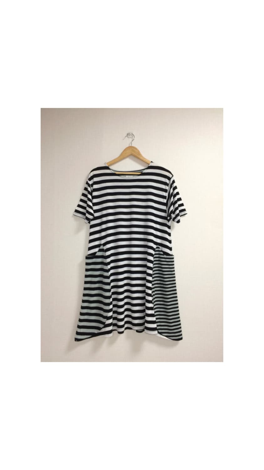 츠모리 치사토 단가라 캣 포켓 원피스 티셔츠 상품이미지1